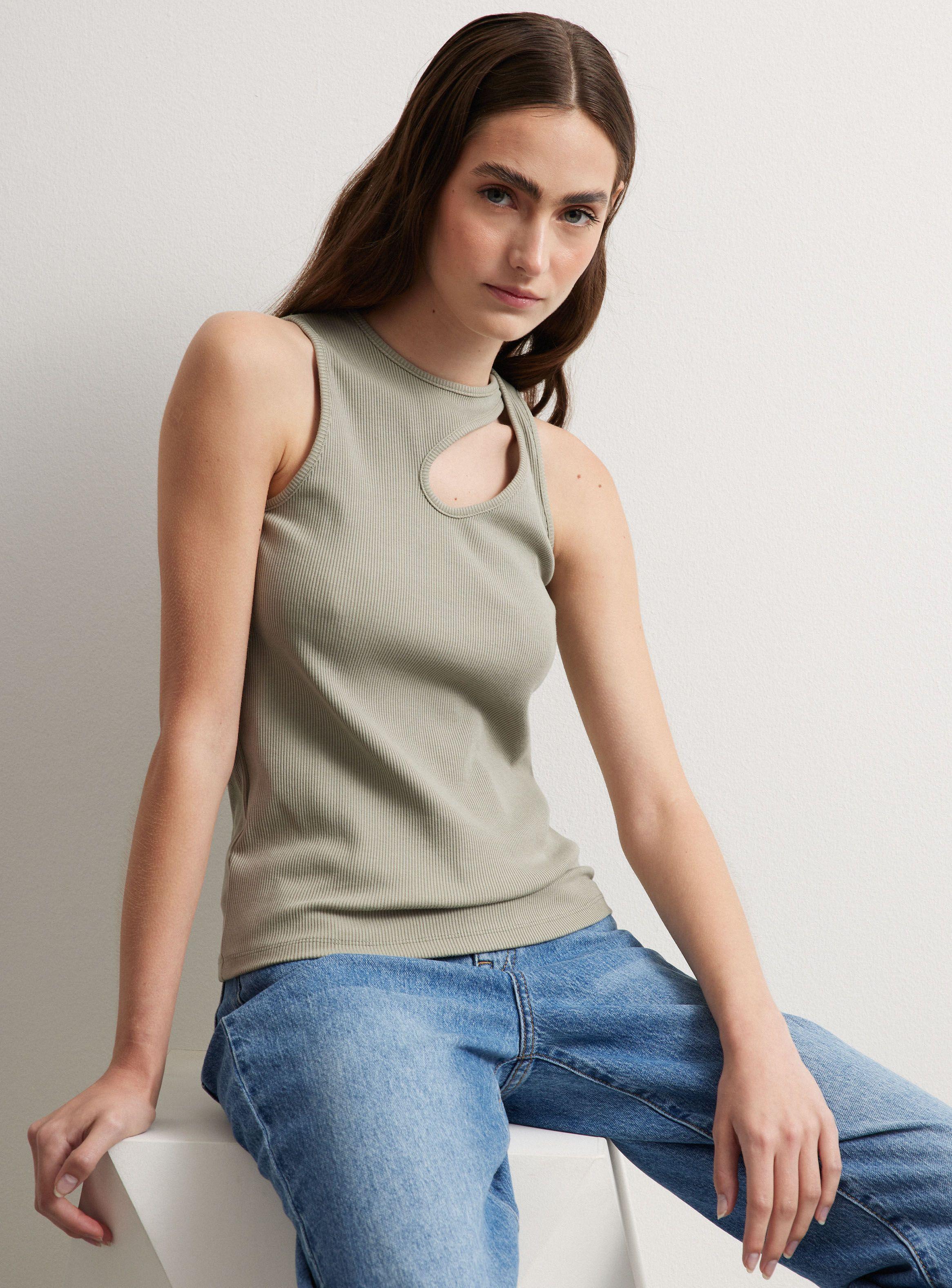 Polera Top Rib Halter Cut Out-0