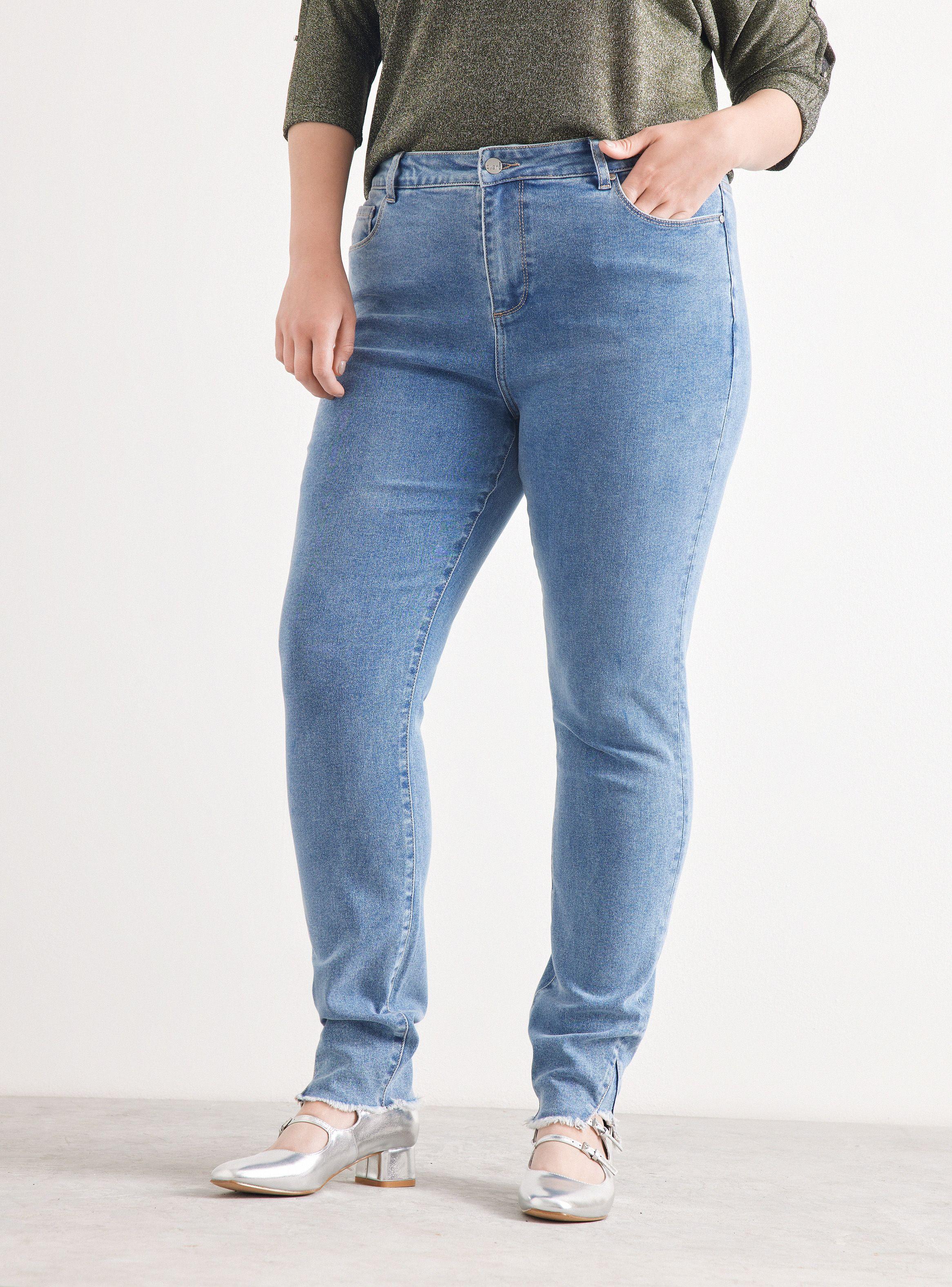 Jeans Con Detalle Apertura Bota-0