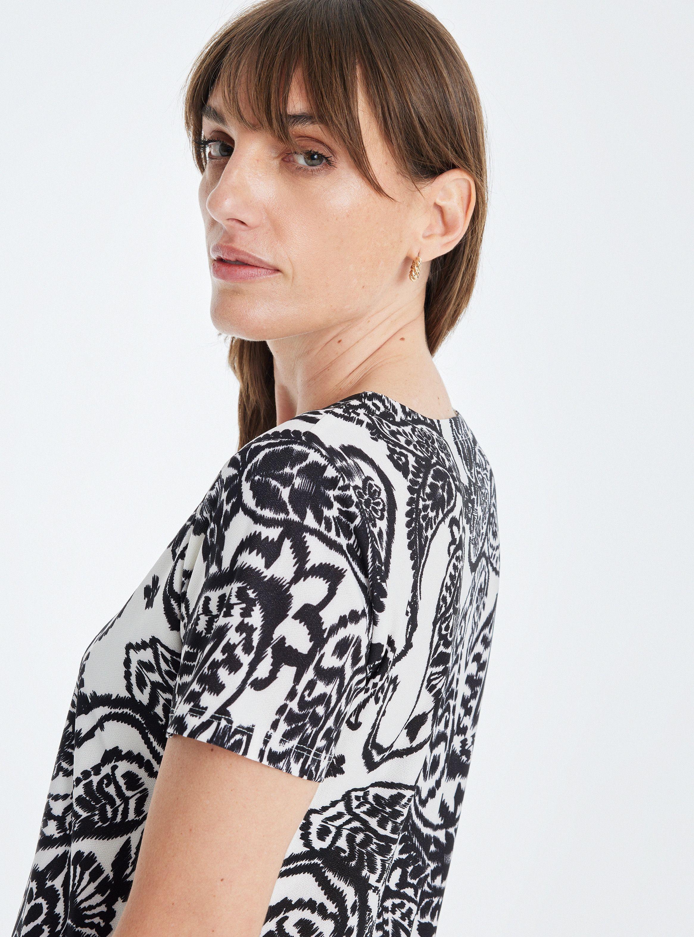 Polera Estampado Bicolor Escote V-3