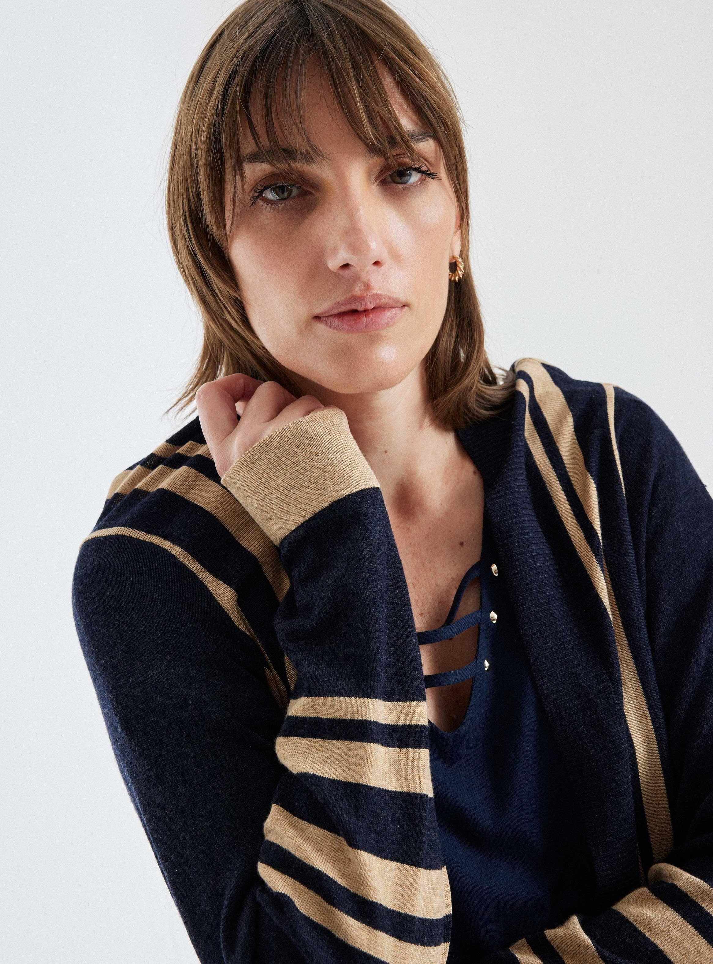 Chaleco Cardigan Diseño Rayas Neutro-2