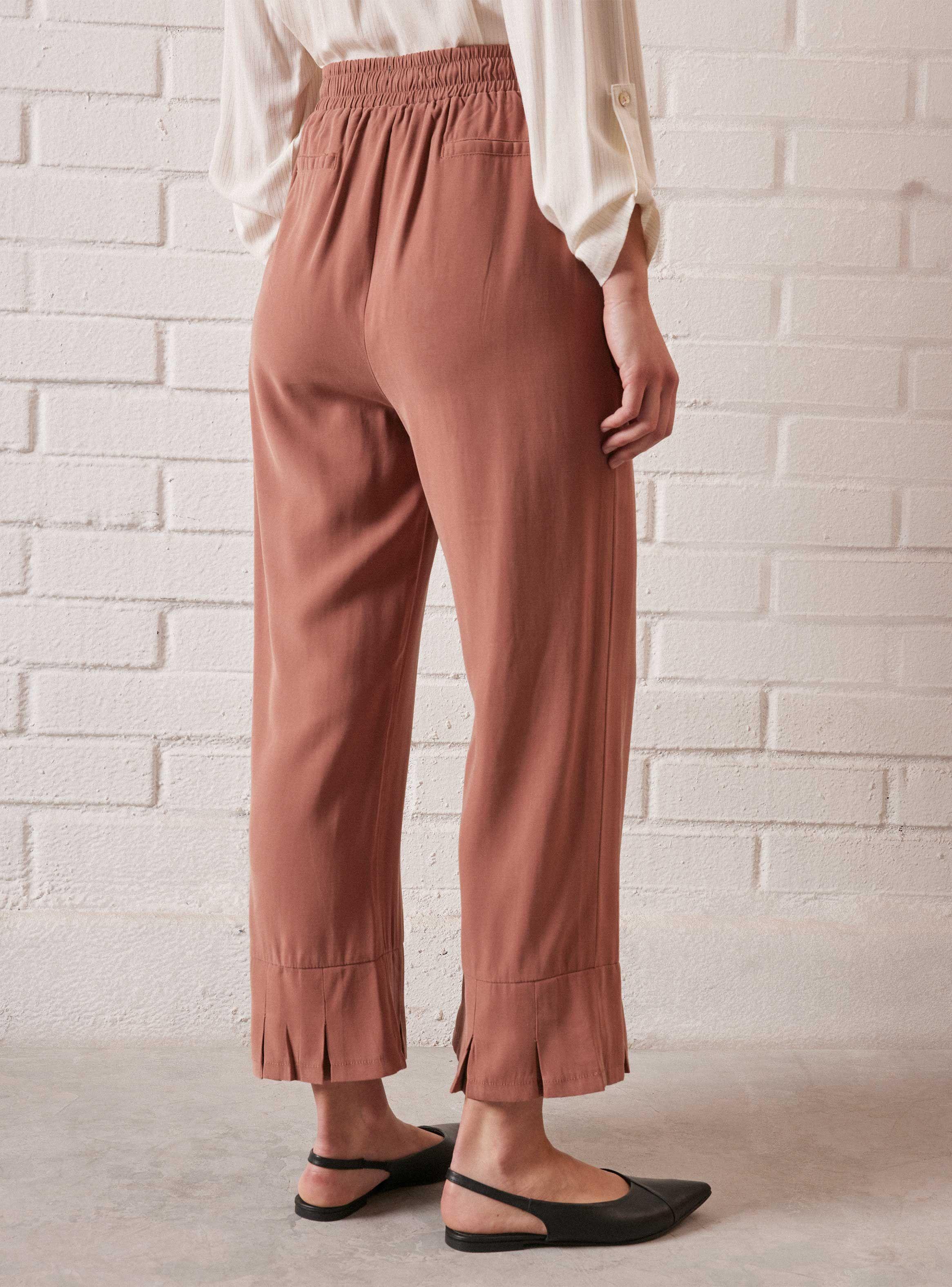 Pantalón Suelto Flare en Botas-1