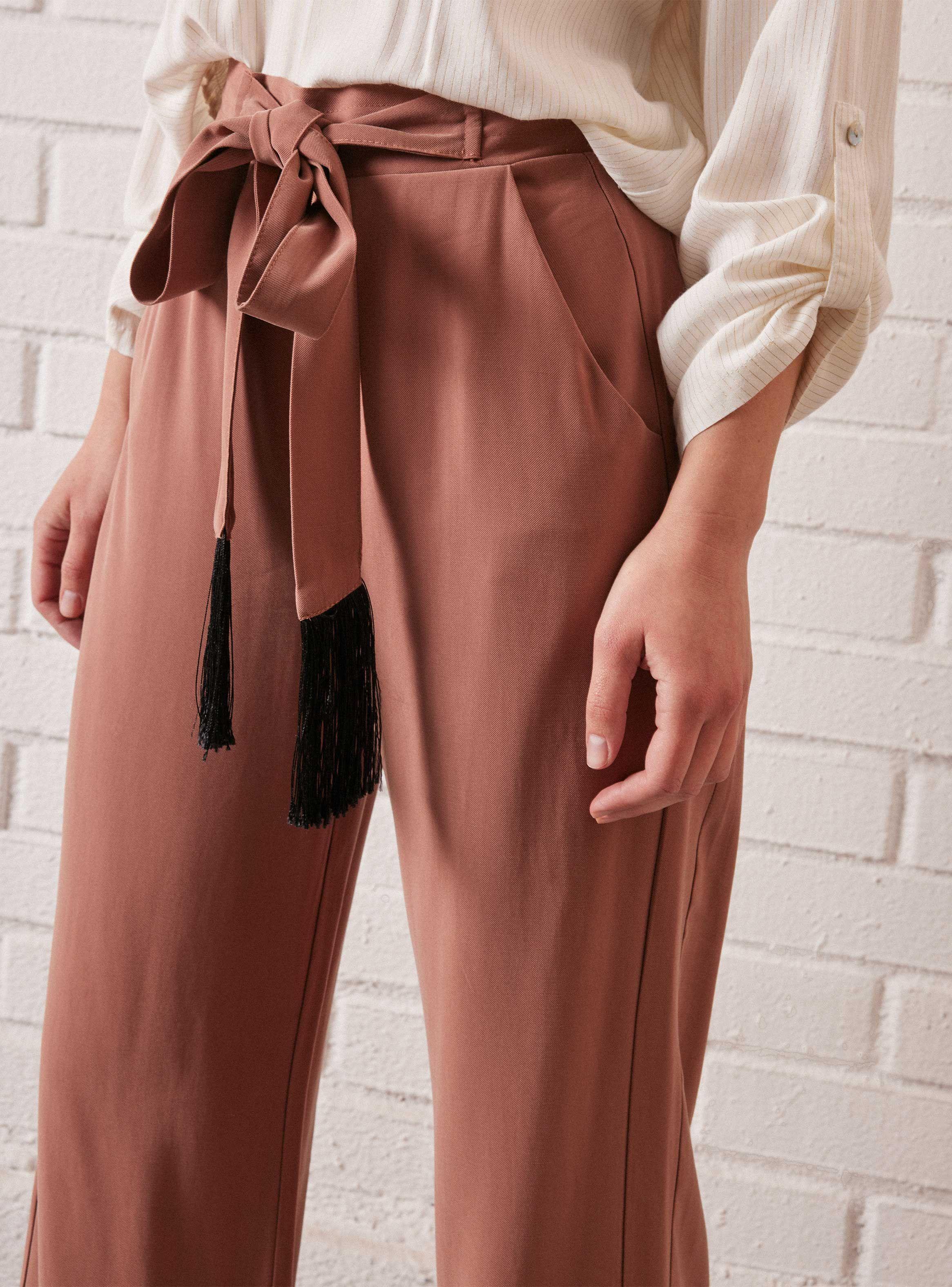 Pantalón Suelto Flare en Botas-2