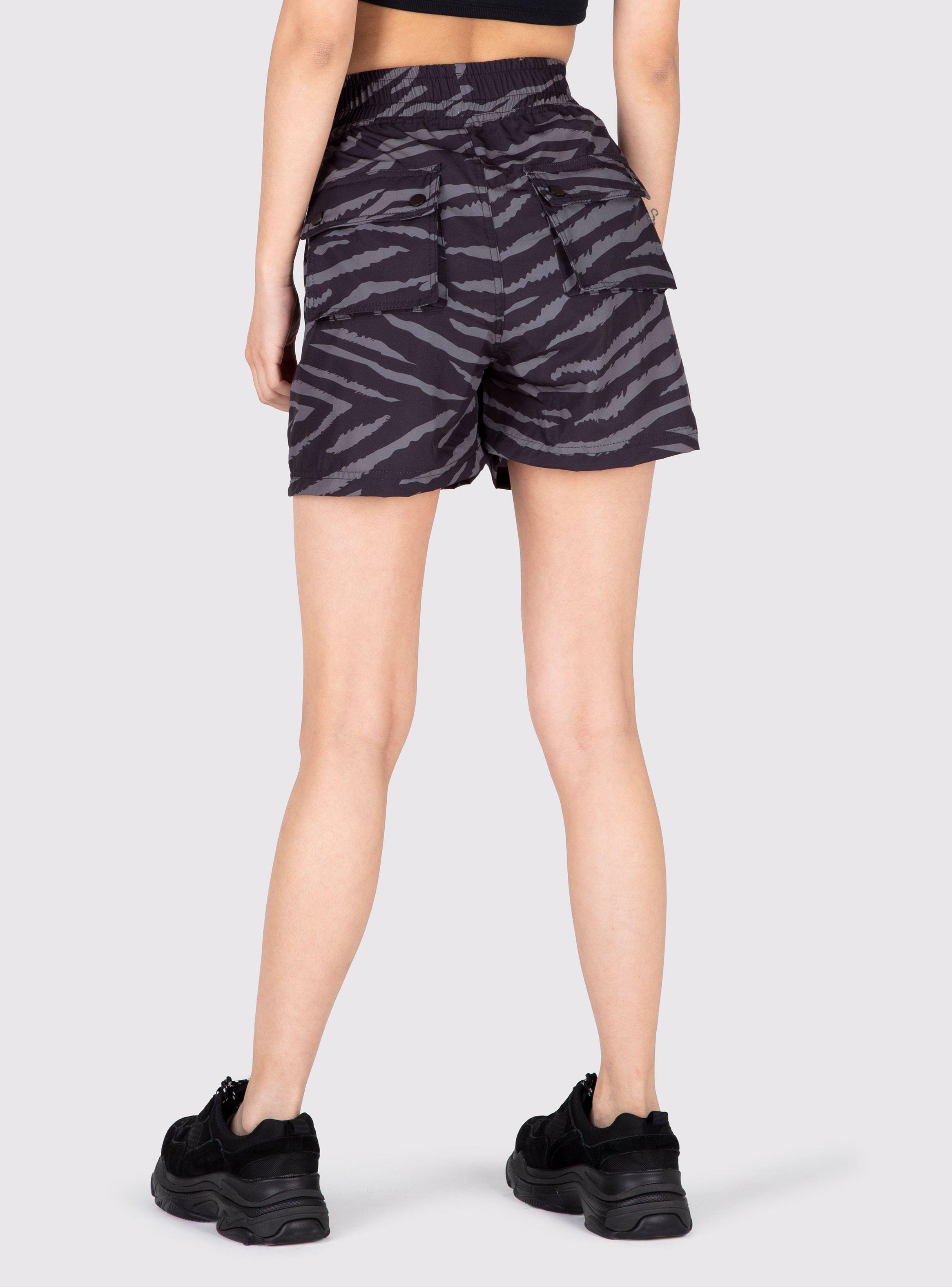 Short Mania-1