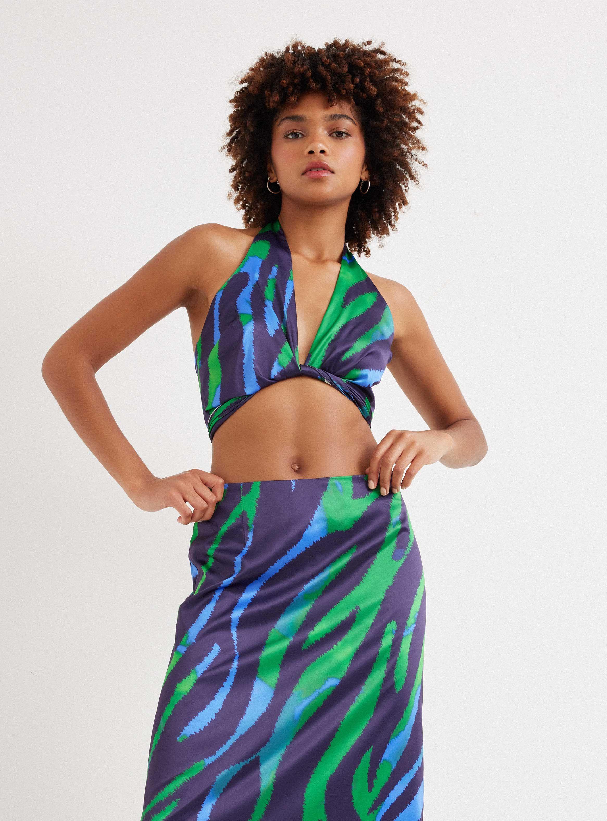 Blusa Nudo Corte V-4