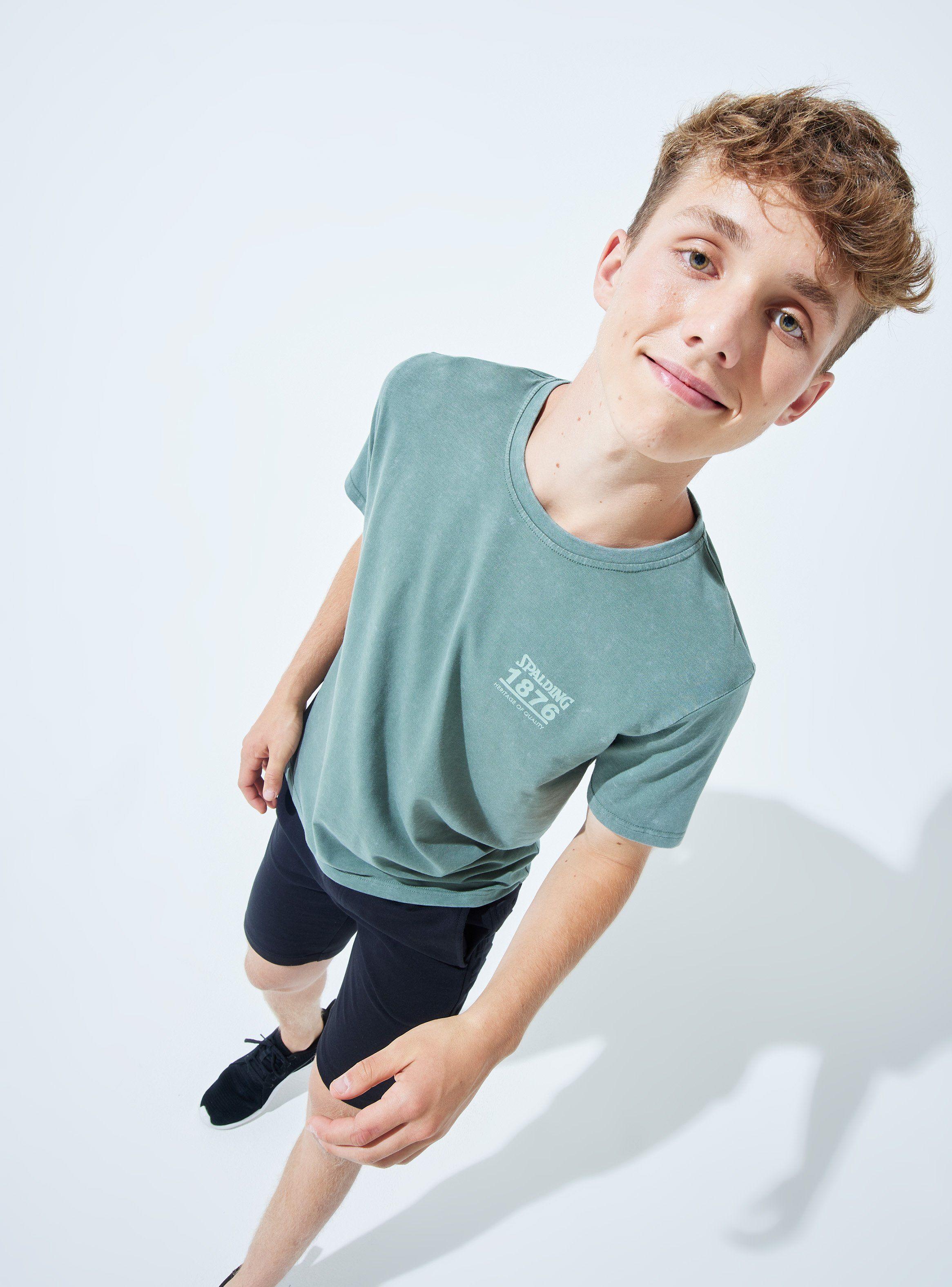 Polera Modelo Gráfica-0