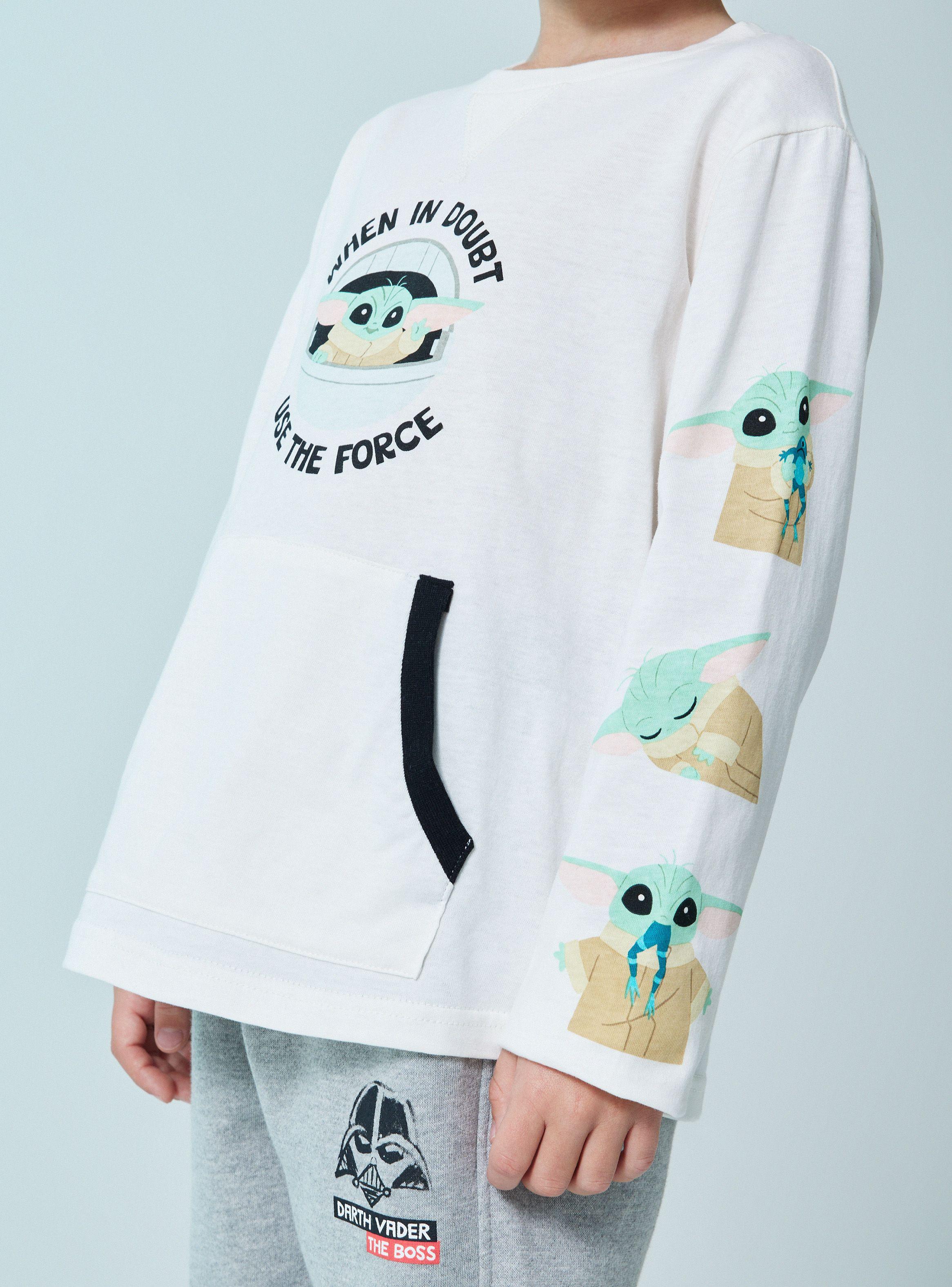 Polera Bolsillo Canguro Estampado Star Wars-1