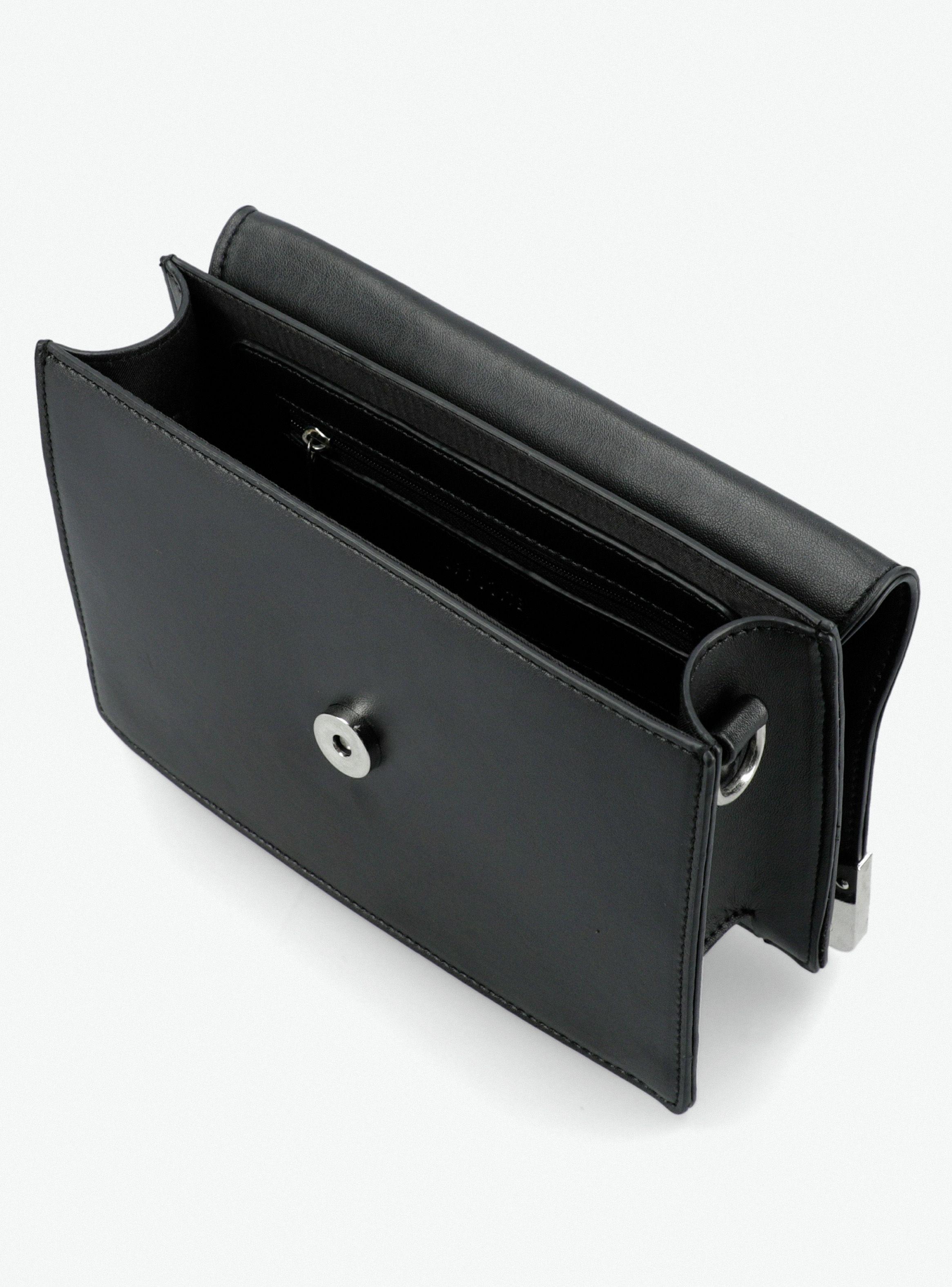 Cartera Bandolera De Pu Con Detalles Metálicos-5