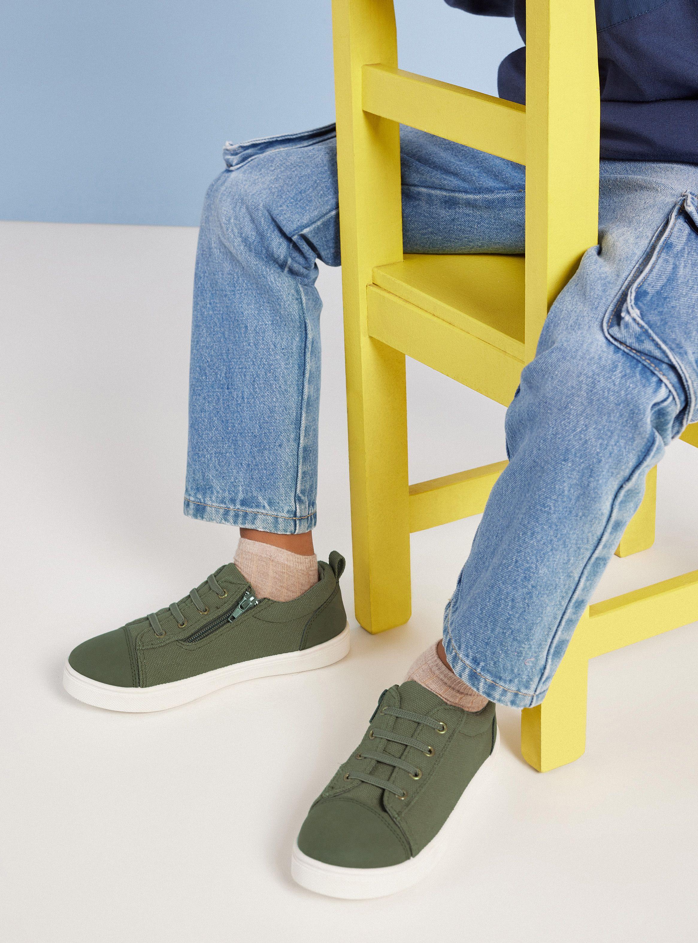 Zapatilla Urbana Básica con Cierre Lateral Unisex-0