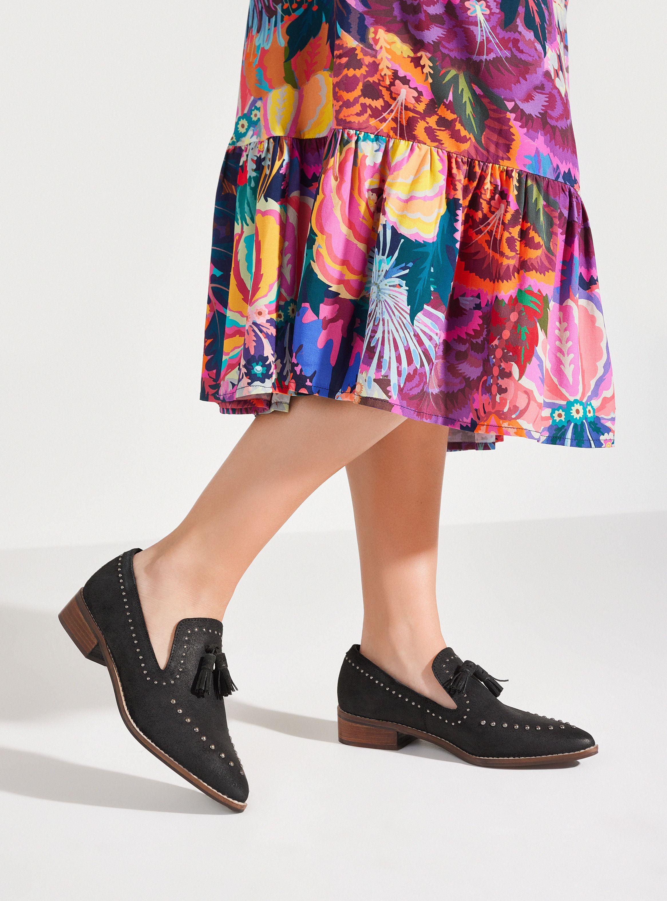 Mocasín Cuero con Tachas Metálicas Mujer-0