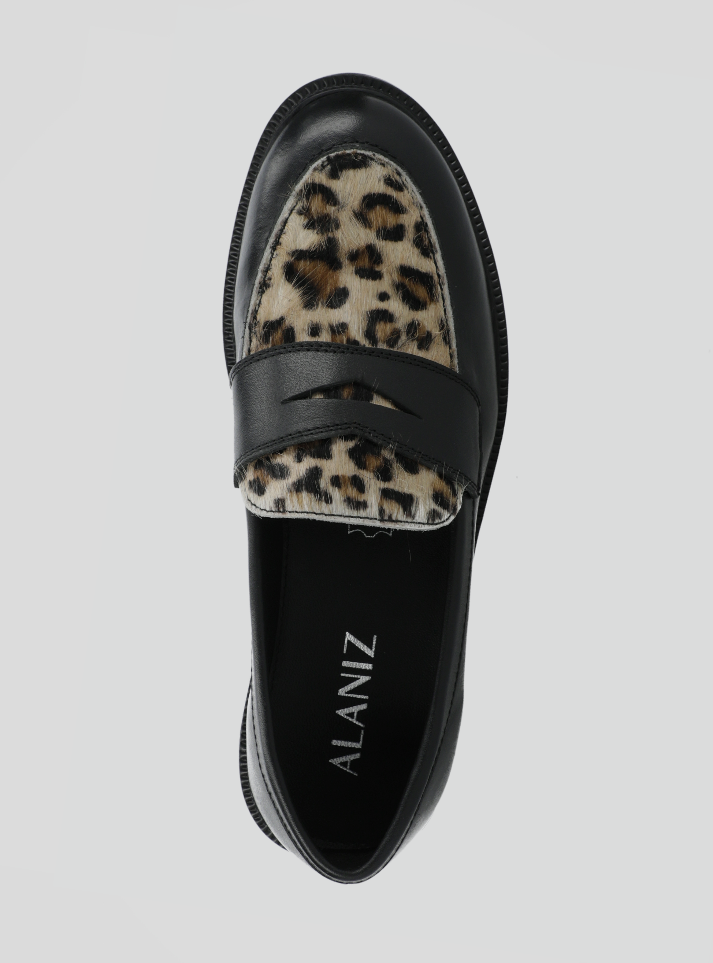 Mocasín Capellada de Cuero Mujer-3