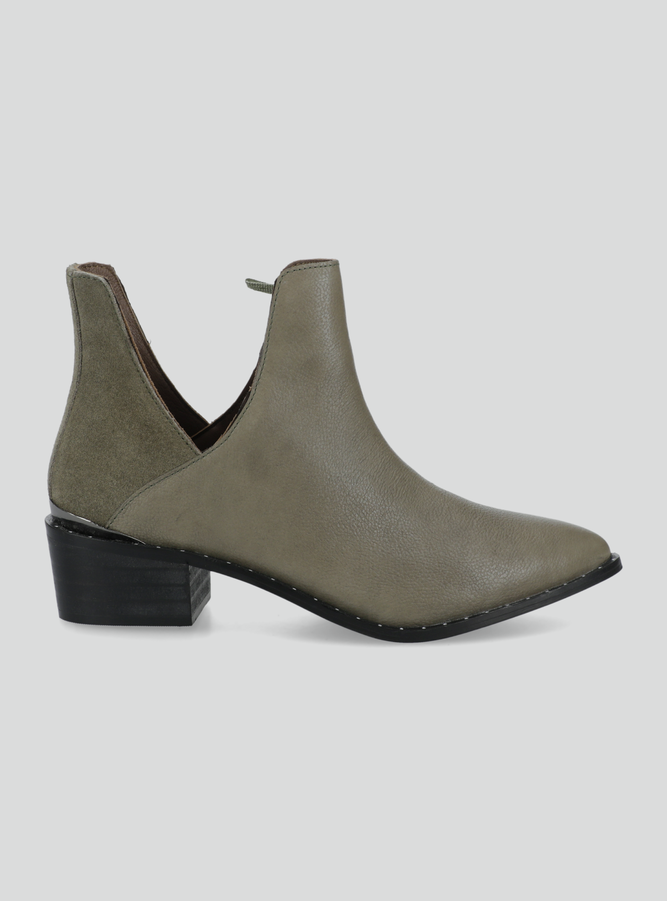 Botín Cuero Abierto con detalle Metálico Mujer-1