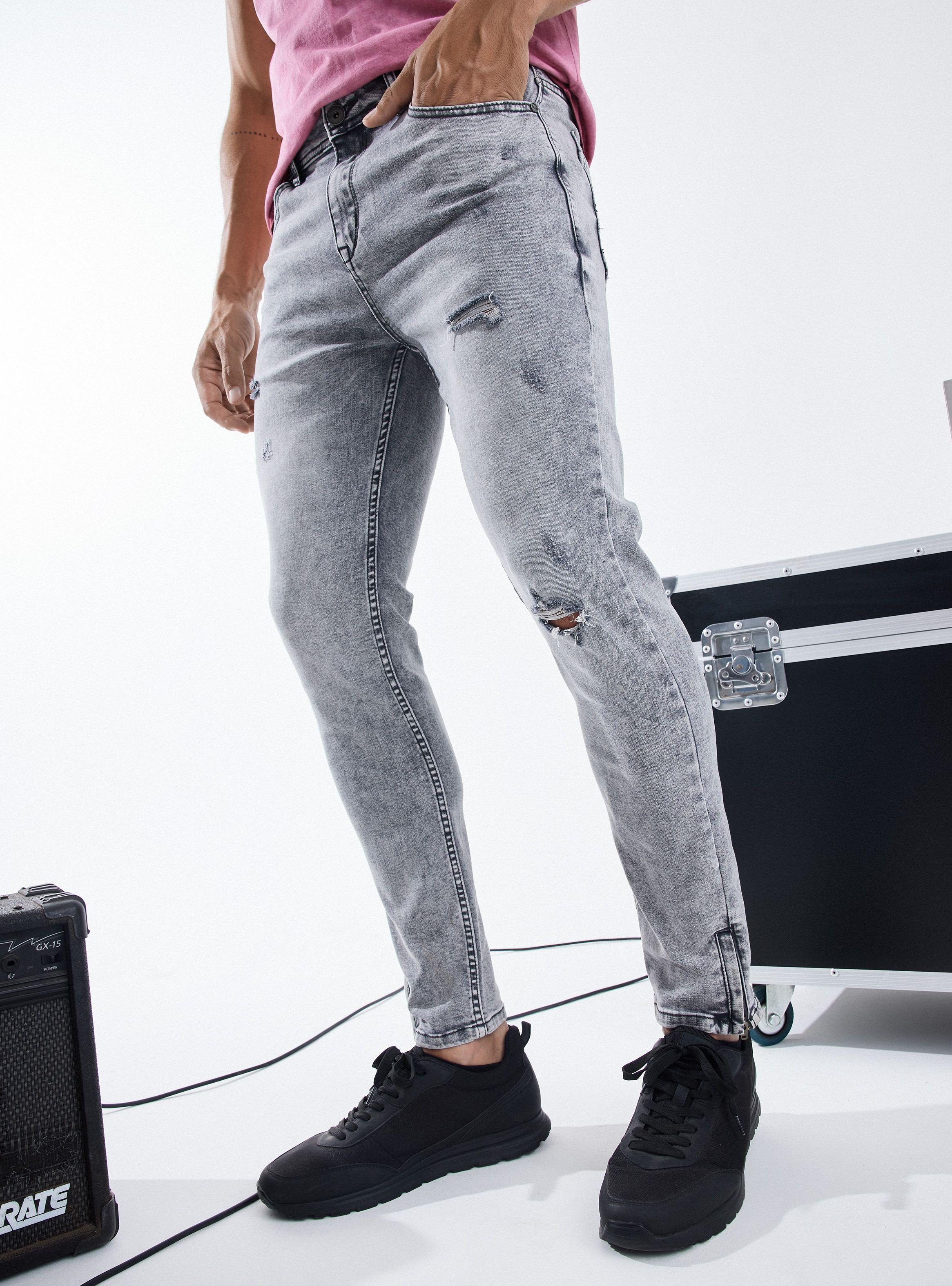 Jeans Lavado Desgastado Gris Cierre en La Bota-0