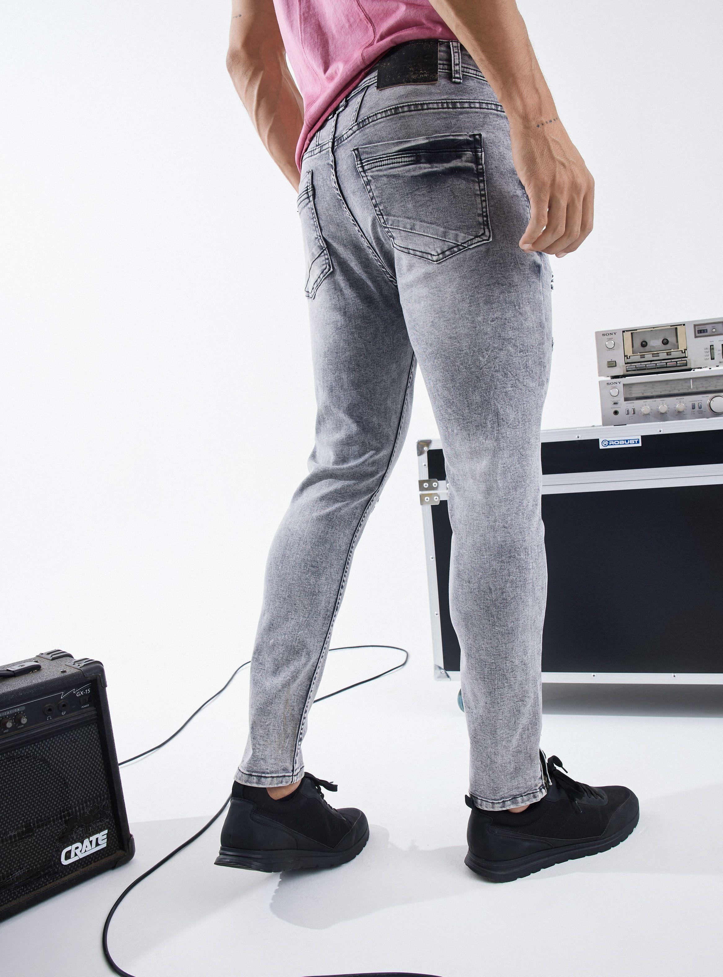 Jeans Lavado Desgastado Gris Cierre en La Bota-1