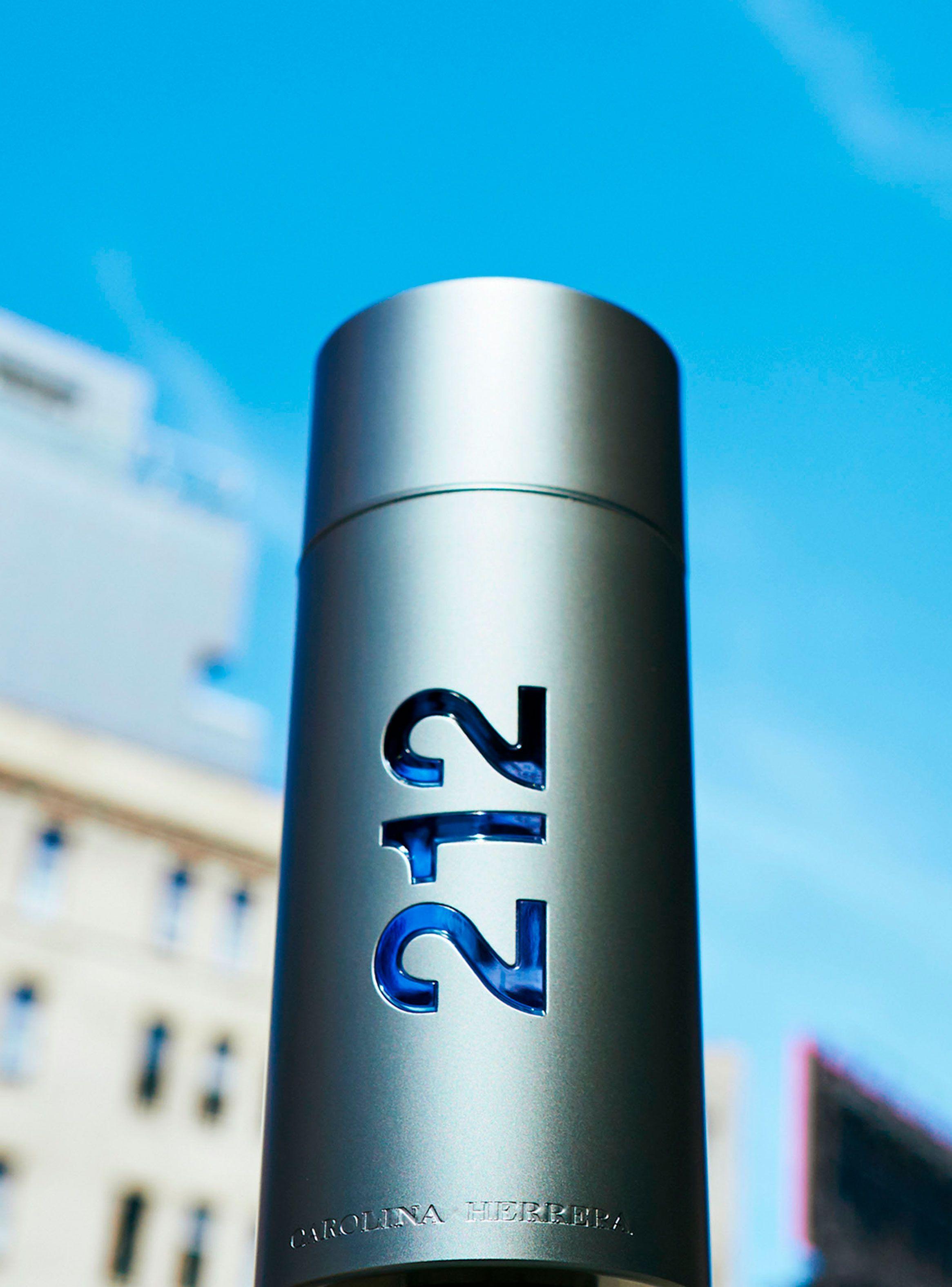Perfume Carolina Herrera 212 Hombre EDT 30 ml-5