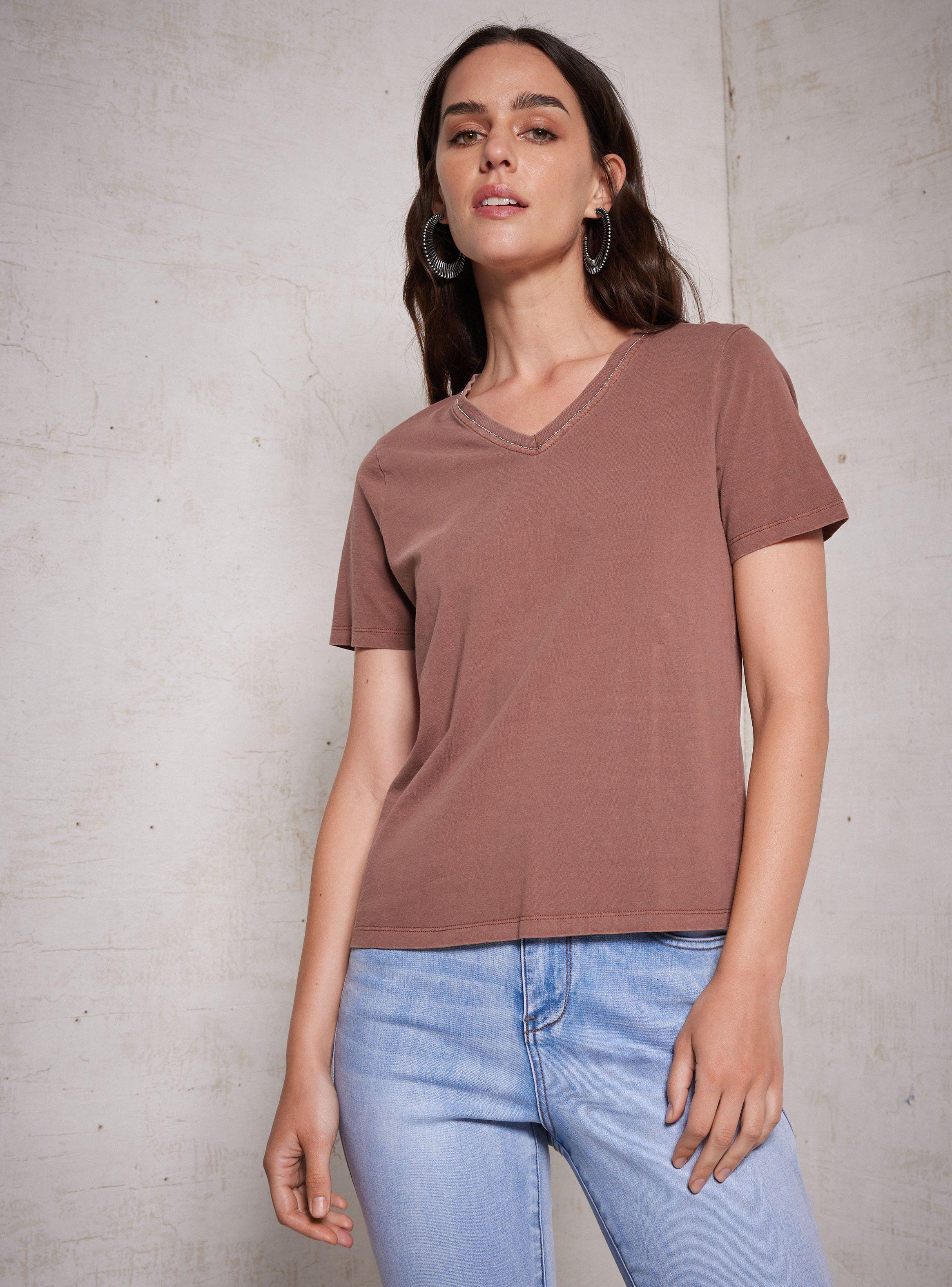 Polera con Proceso Desteñido Cuello V-0