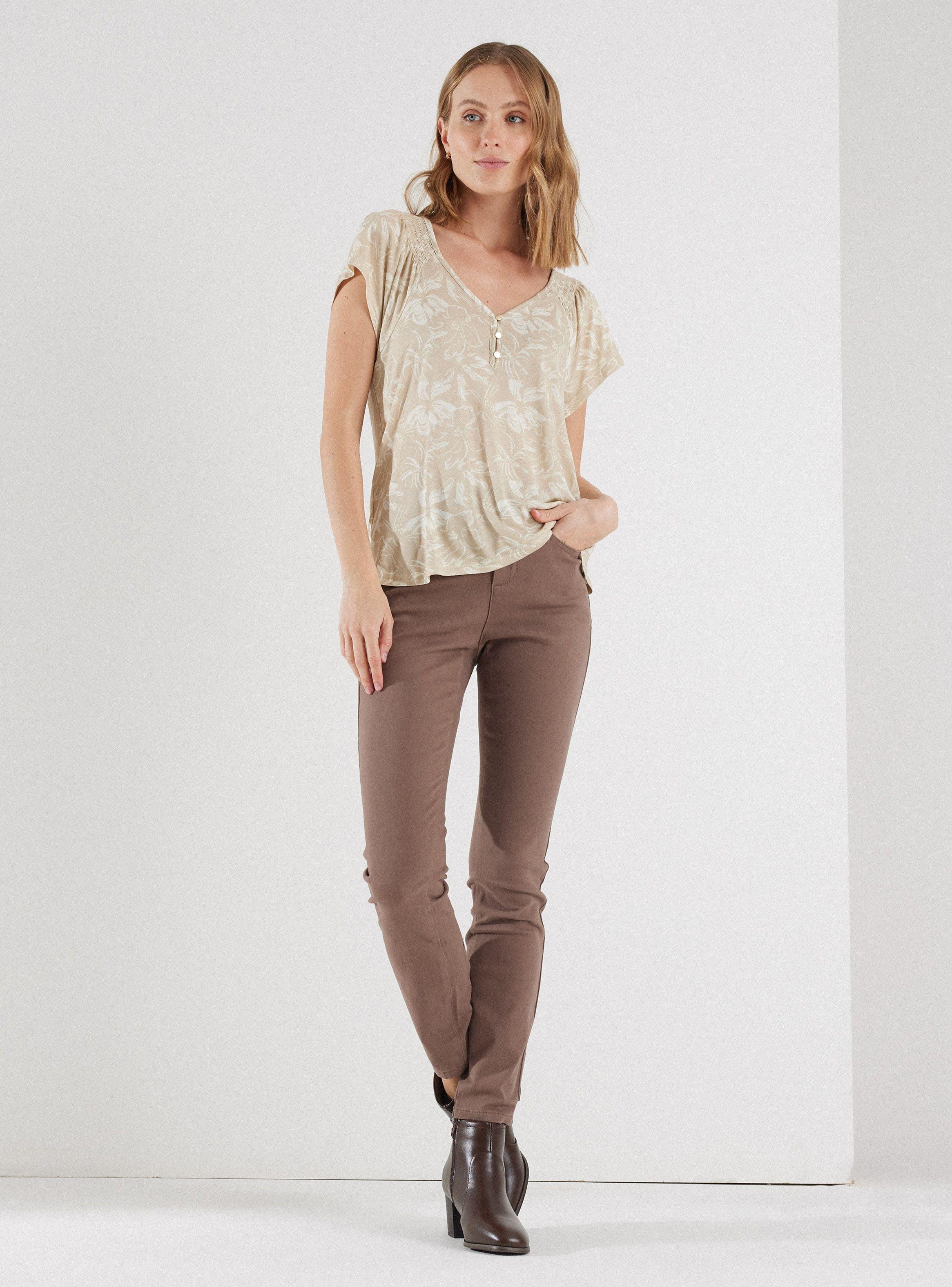 Polera Estampada con Botón en Escote-4