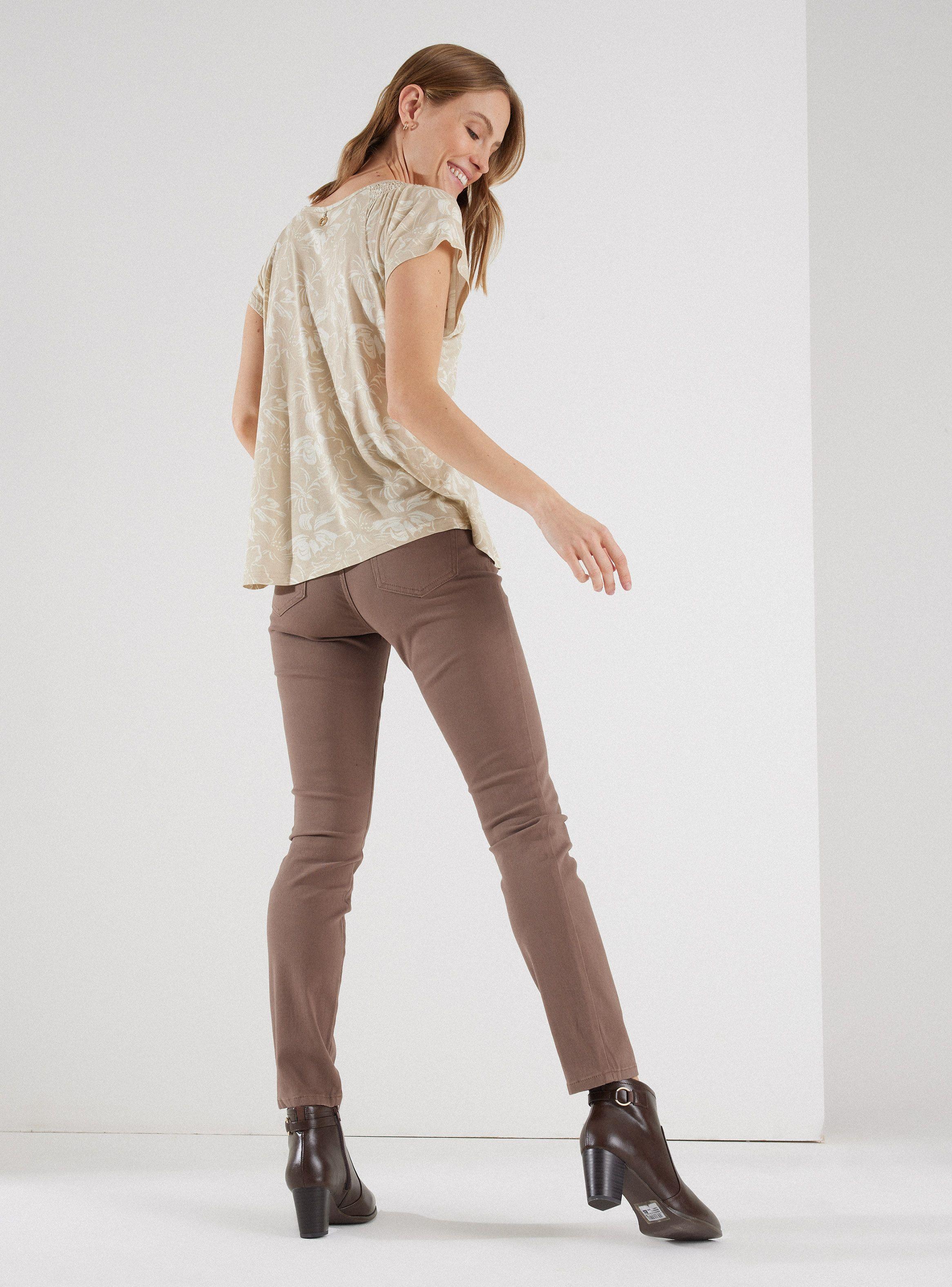 Polera Estampada con Botón en Escote-5