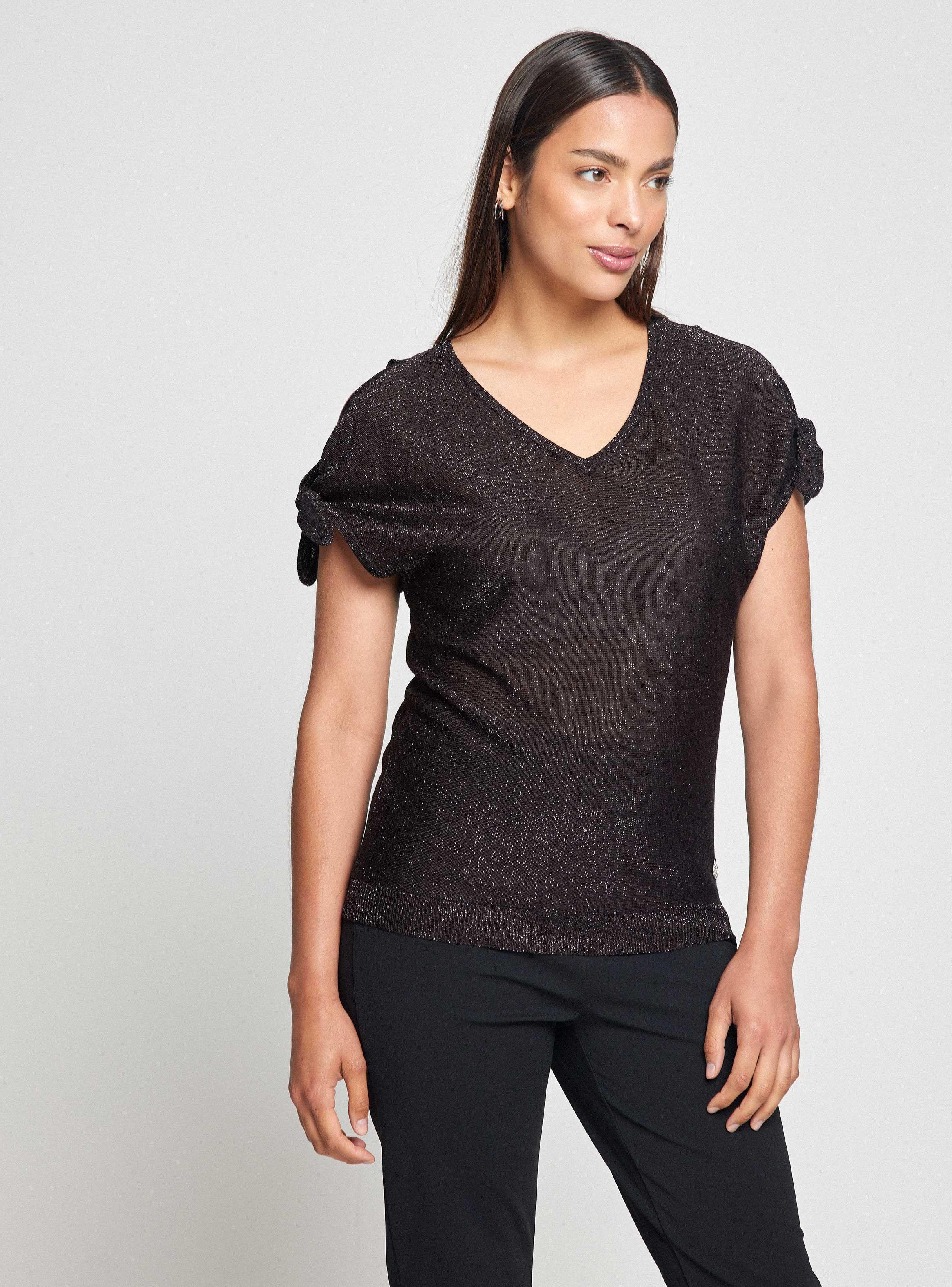 Polera Metalizada Tejida Con Cut Out En Hombros-0
