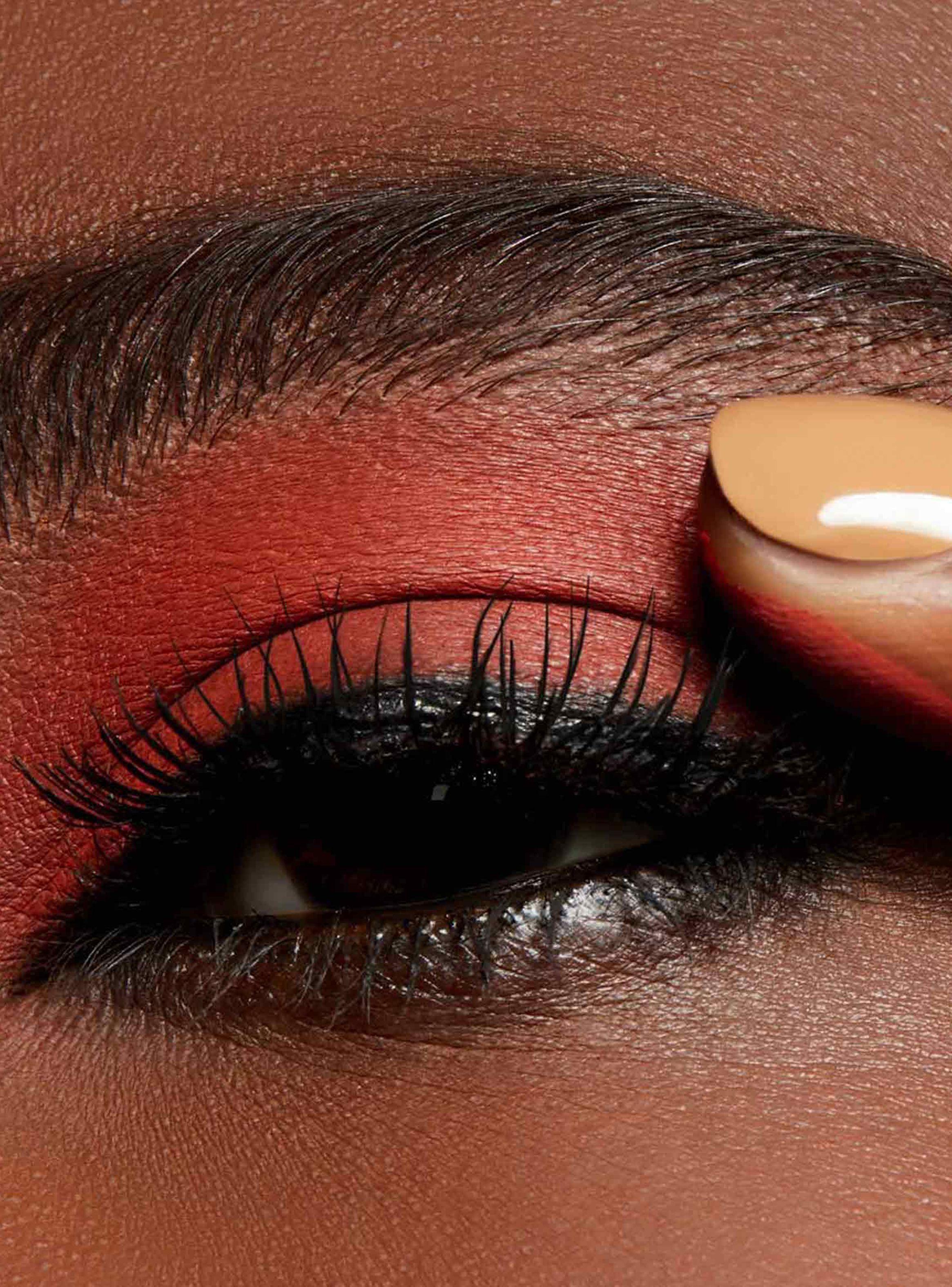 Sombra de Ojos M∙A∙C Powder Kiss Soft Matte Eye Shadow So Haute Right Now-5