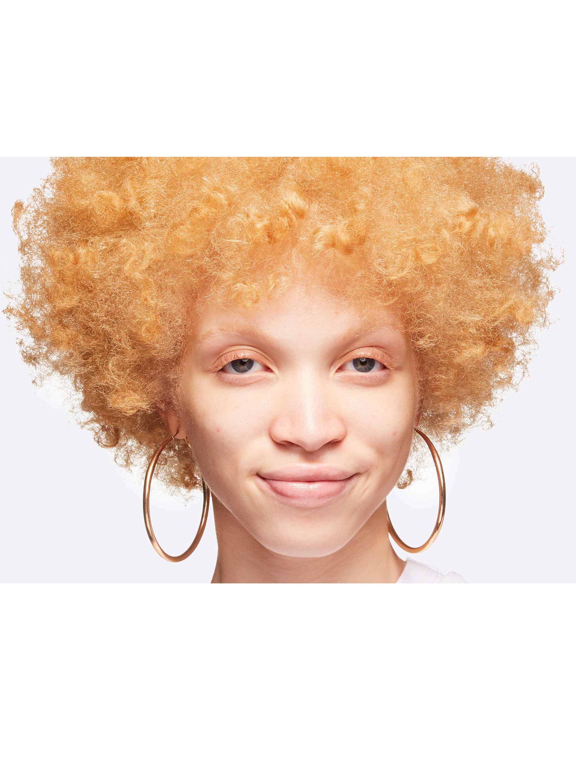 Corrector Studio Fix 24-Hour Smooth Wear Pieles Claras-3