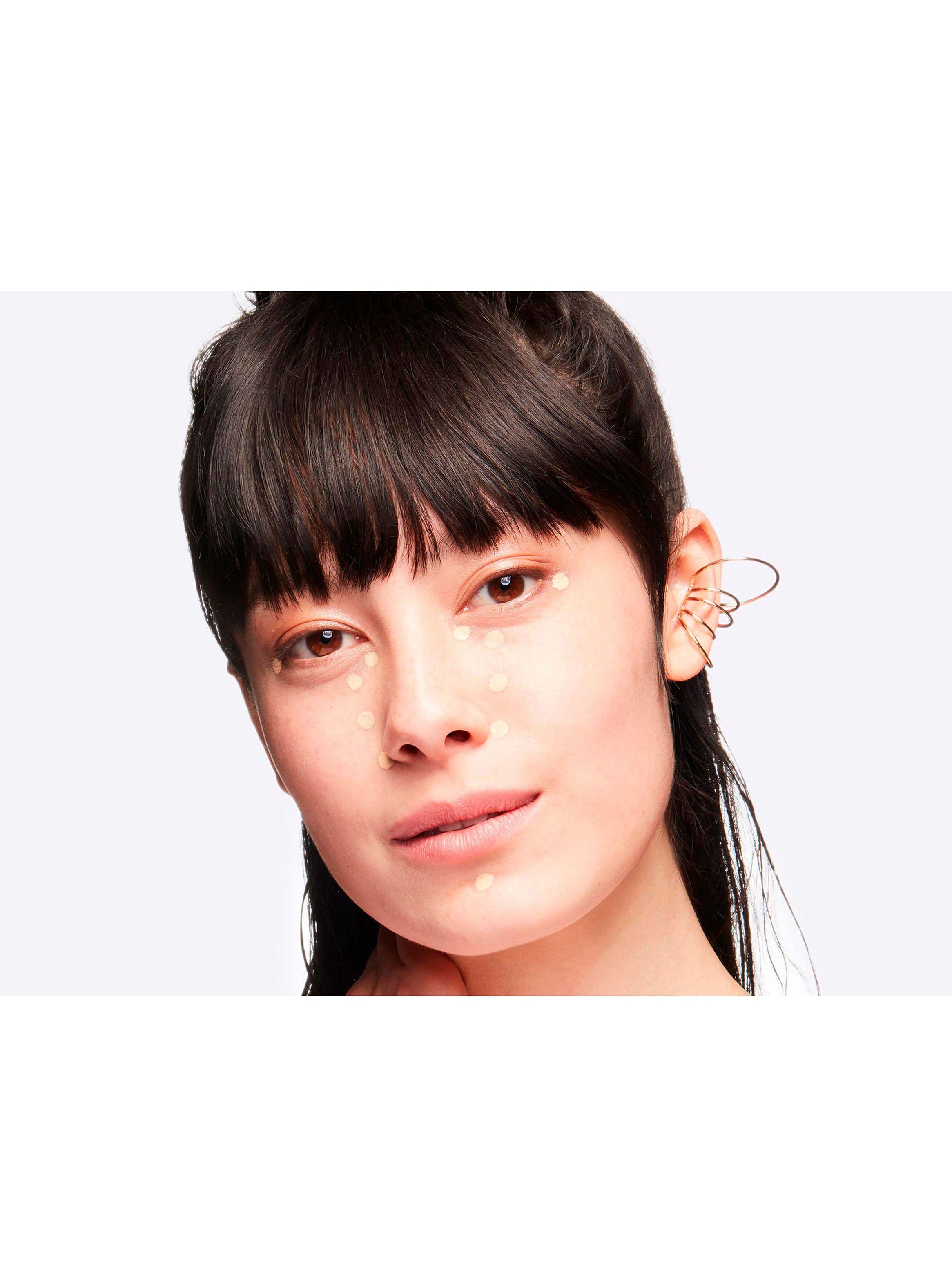 Corrector Studio Fix 24-Hour Smooth Wear Pieles Claras-4