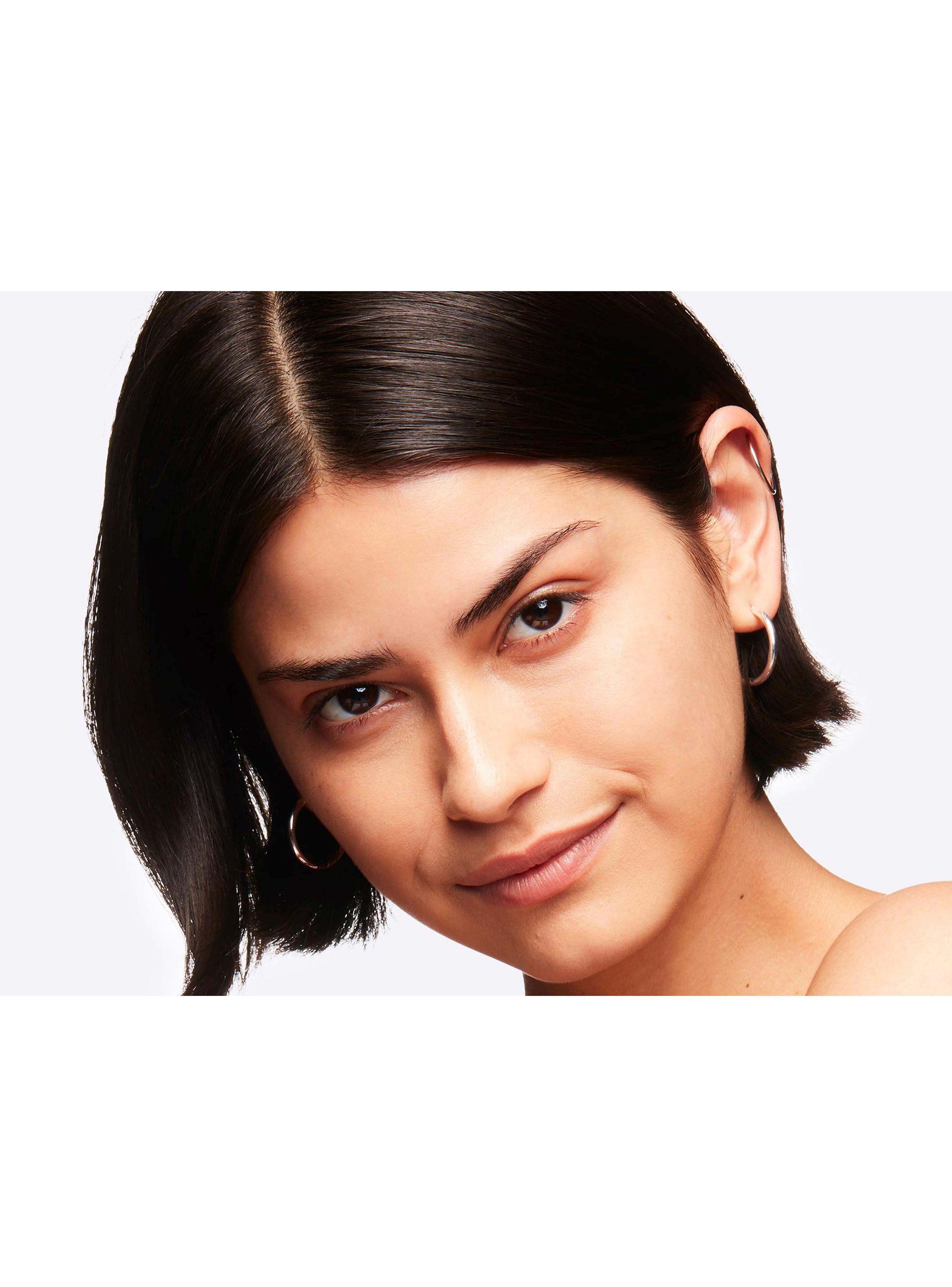 Corrector Studio Fix 24-Hour Smooth Wear NC35-4