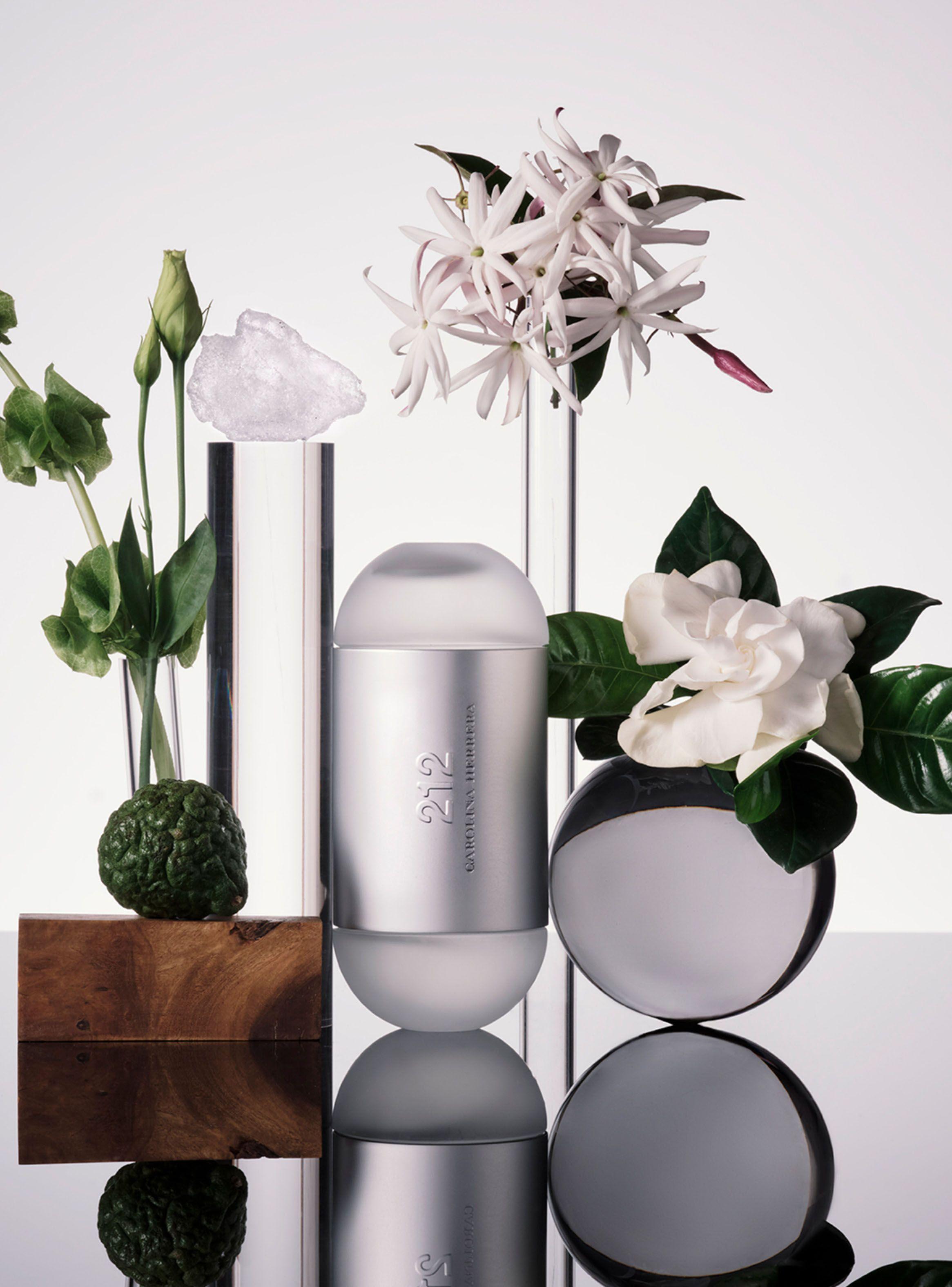 Set Perfume Carolina Herrera 212 EDT Mujer 100 ml + Body Lotion 100 ml+ Megaspritzer-3