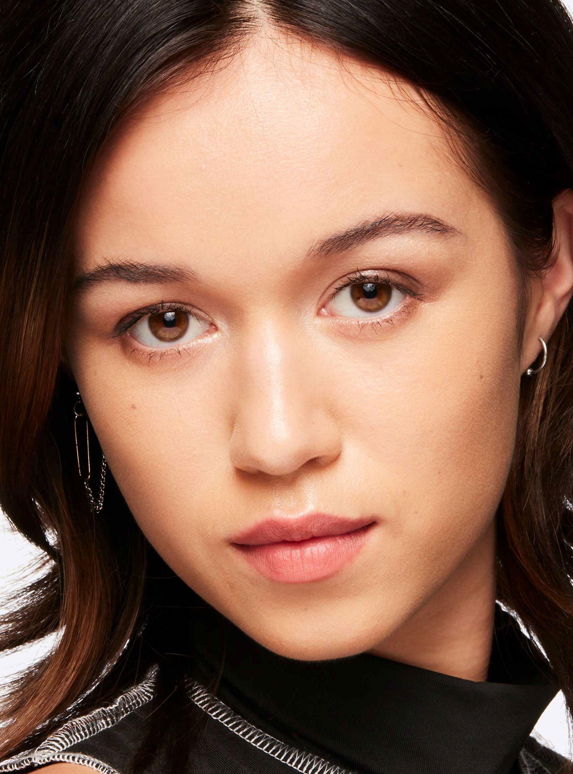 Base de Maquillaje Studio Radiance Face and Body Radiant Sheer Pieles Claras-2