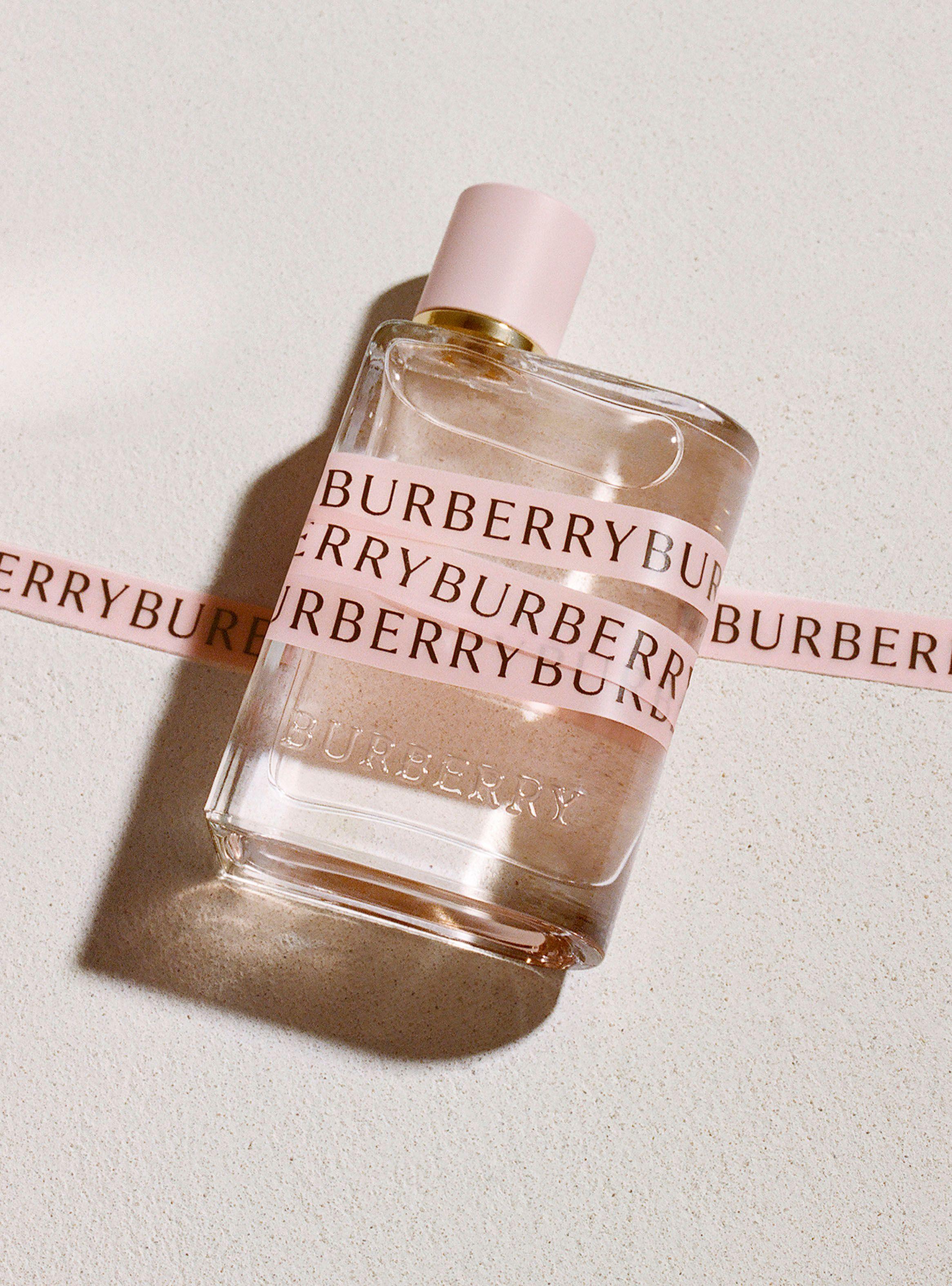 Perfume Burberry Mujer EDP 50 ml-4