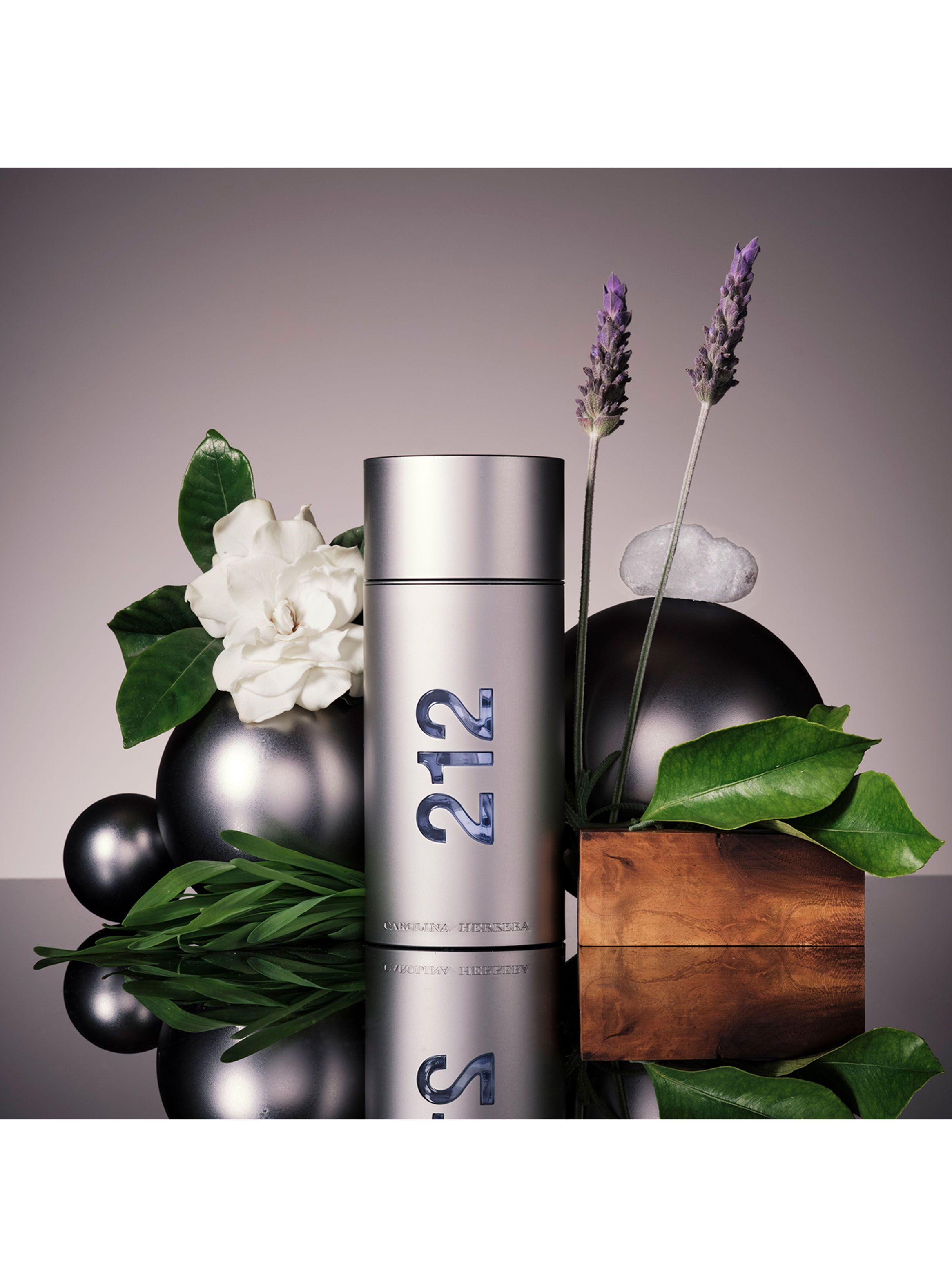 Perfume Carolina Herrera 212 NYC Hombre EDT 200 ml-2