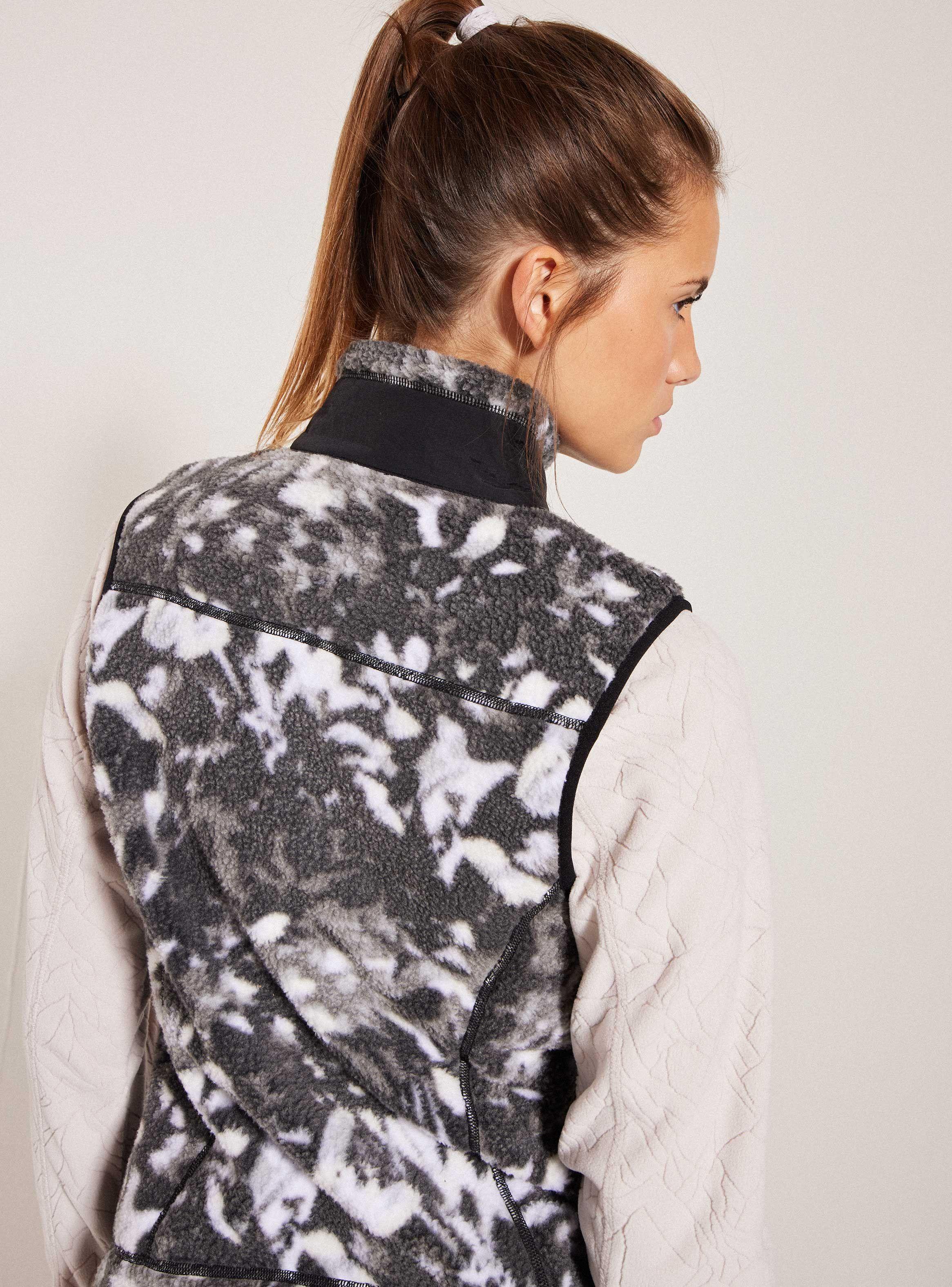 Polerón Sin Mangas Cierre-3