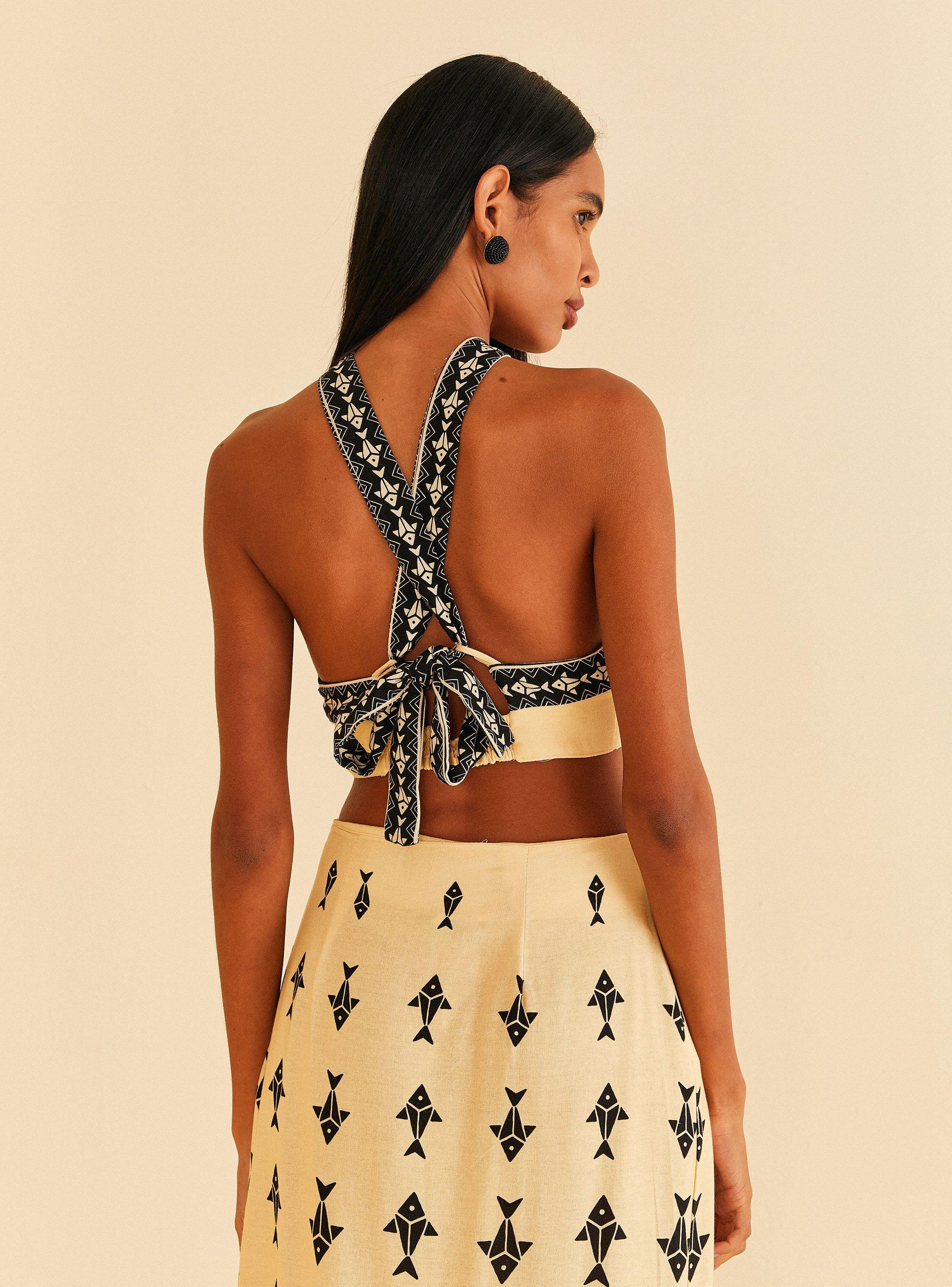 Top Halter Crema Con Detalles-1