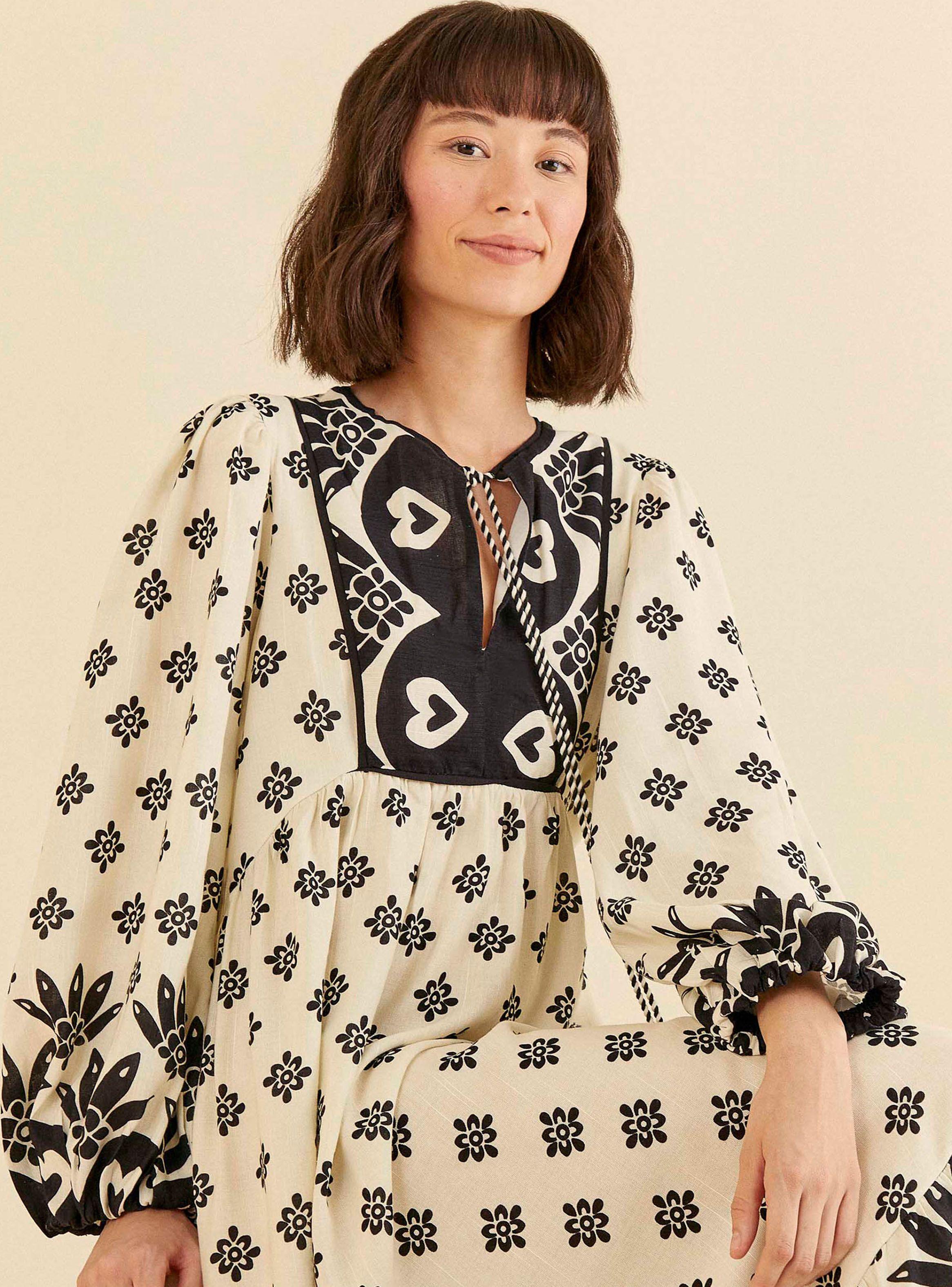 Vestido Con Cordones En El Cuello-1