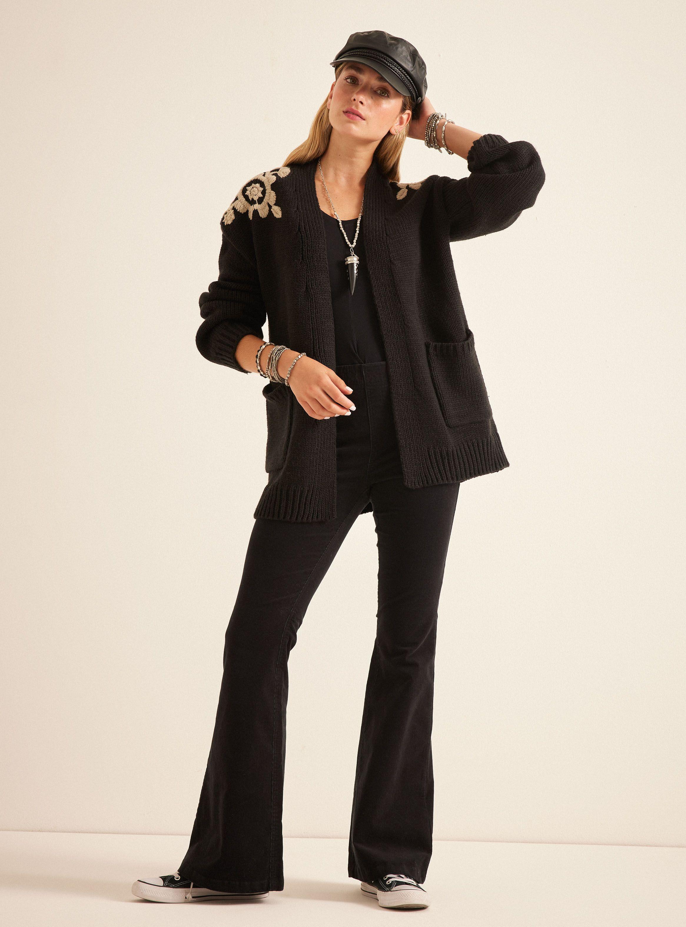 Chaleco con Aplicación de Bordados en Hombros-4