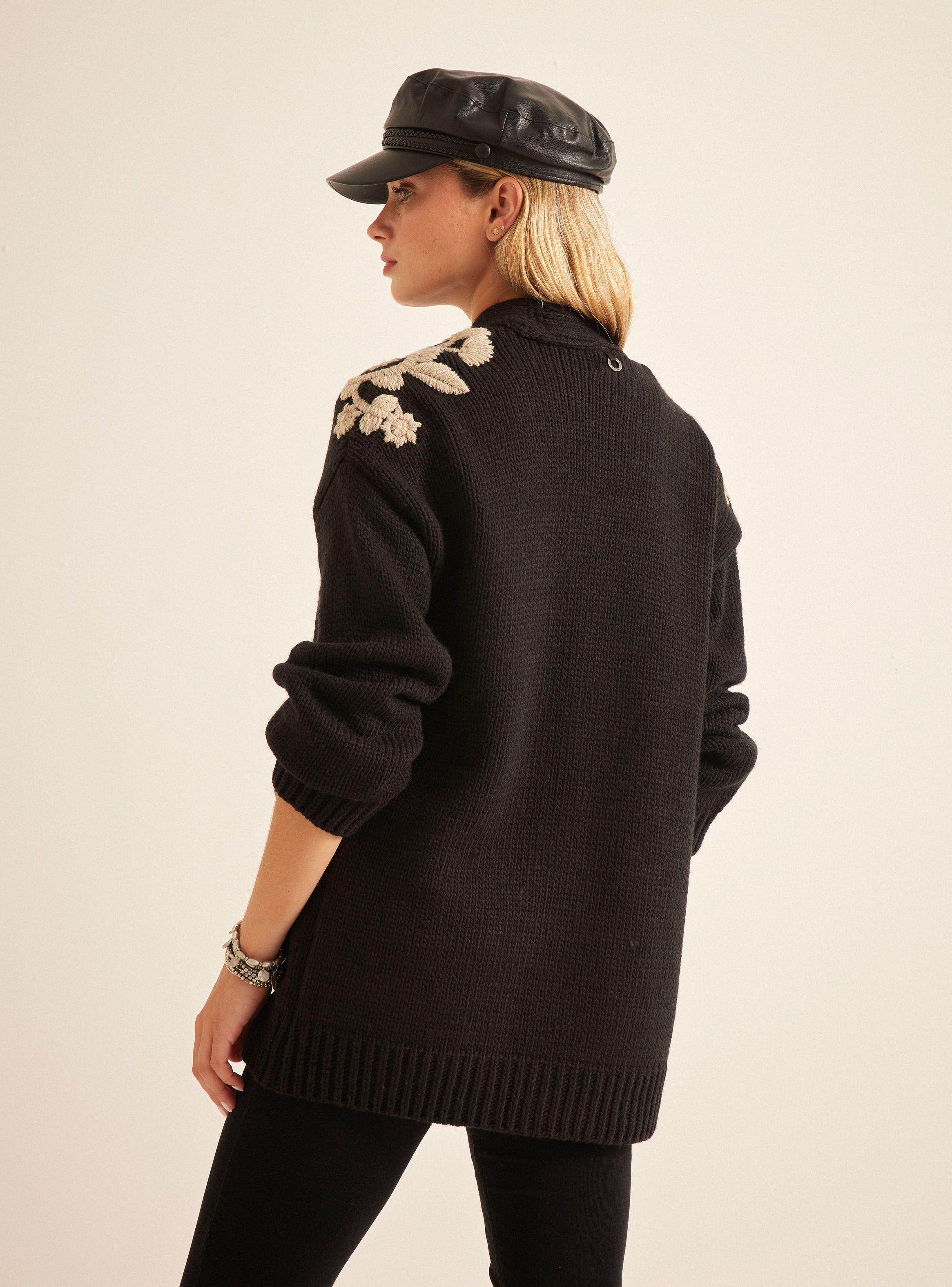 Chaleco con Aplicación de Bordados en Hombros-1