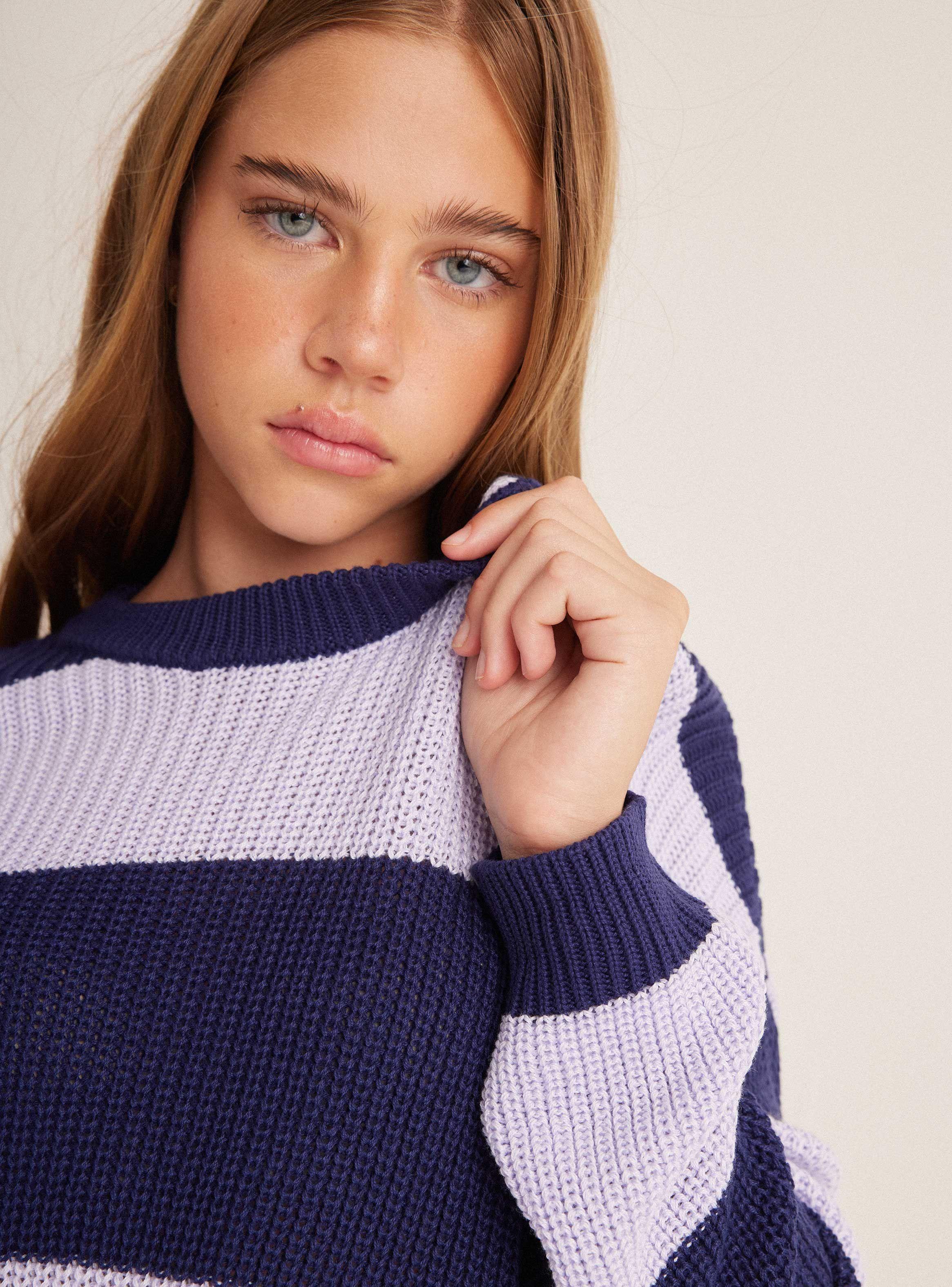 Sweater Cuello Redondo Rayado-3