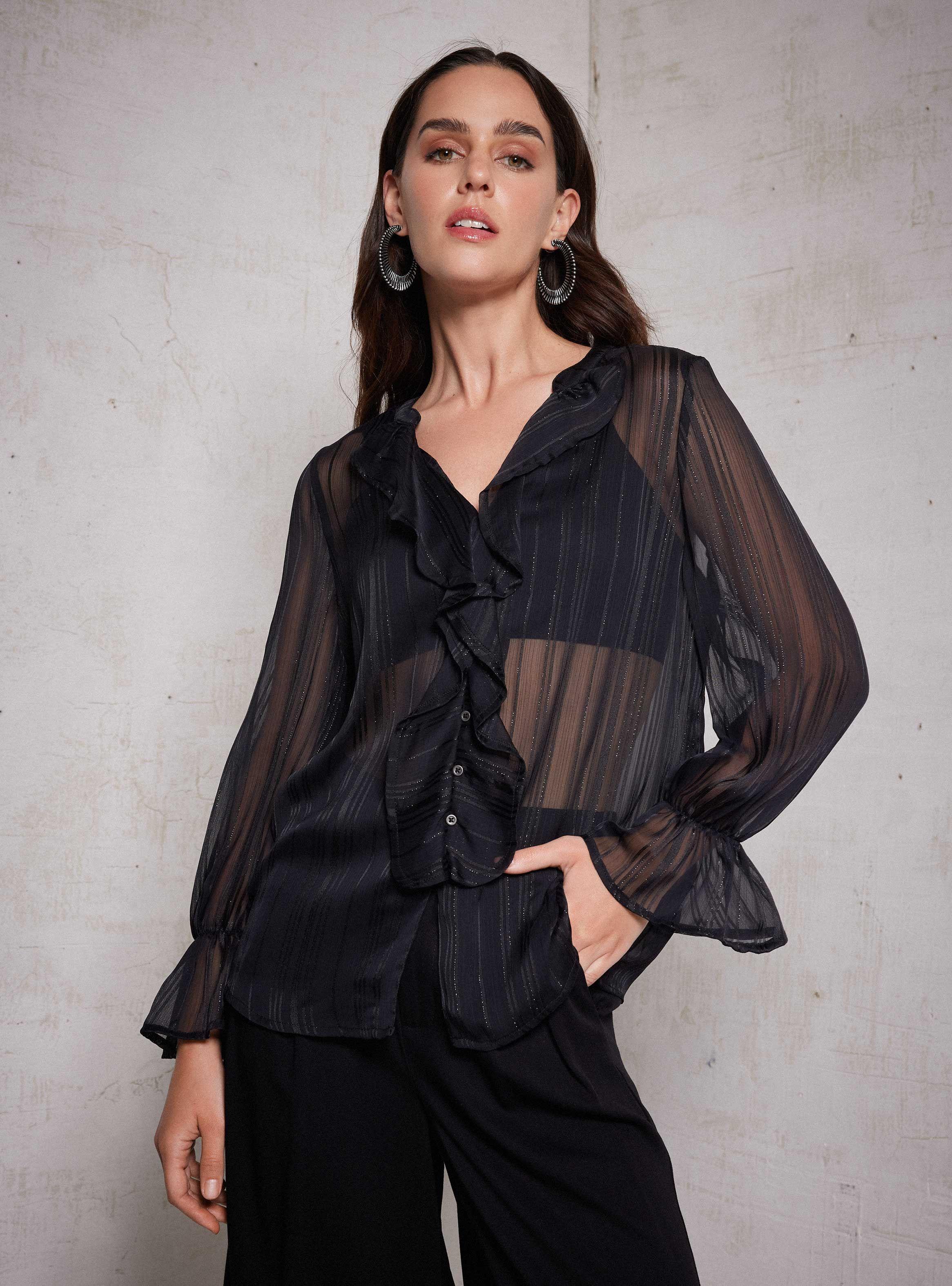 Blusa Con Vuelos y Tela Listada Con Lurex-0