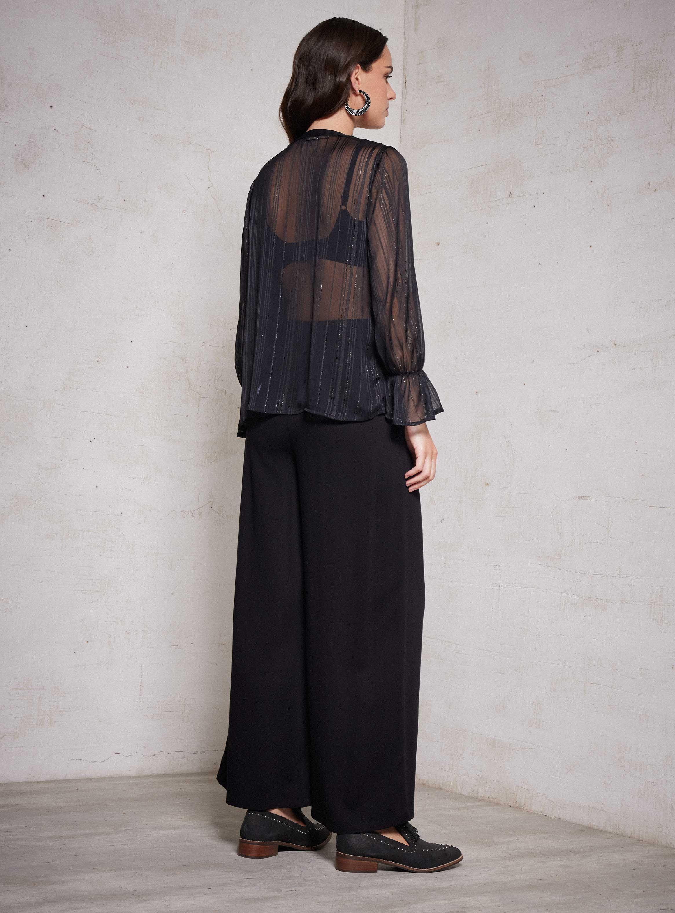 Blusa Con Vuelos y Tela Listada Con Lurex-5