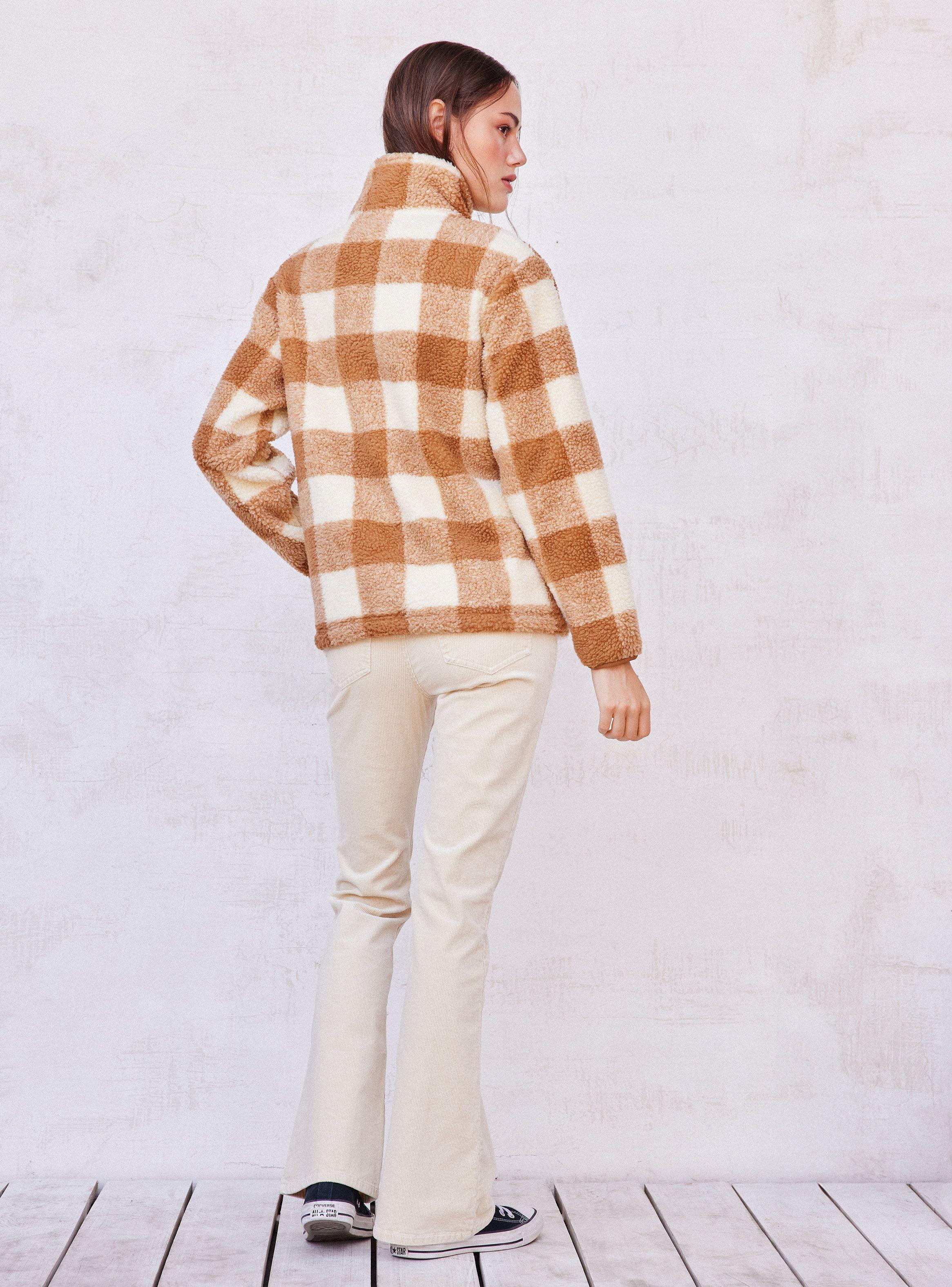 Polerón Sherpa Tejido con Bolsillo Frontal Laterales Cierre-5