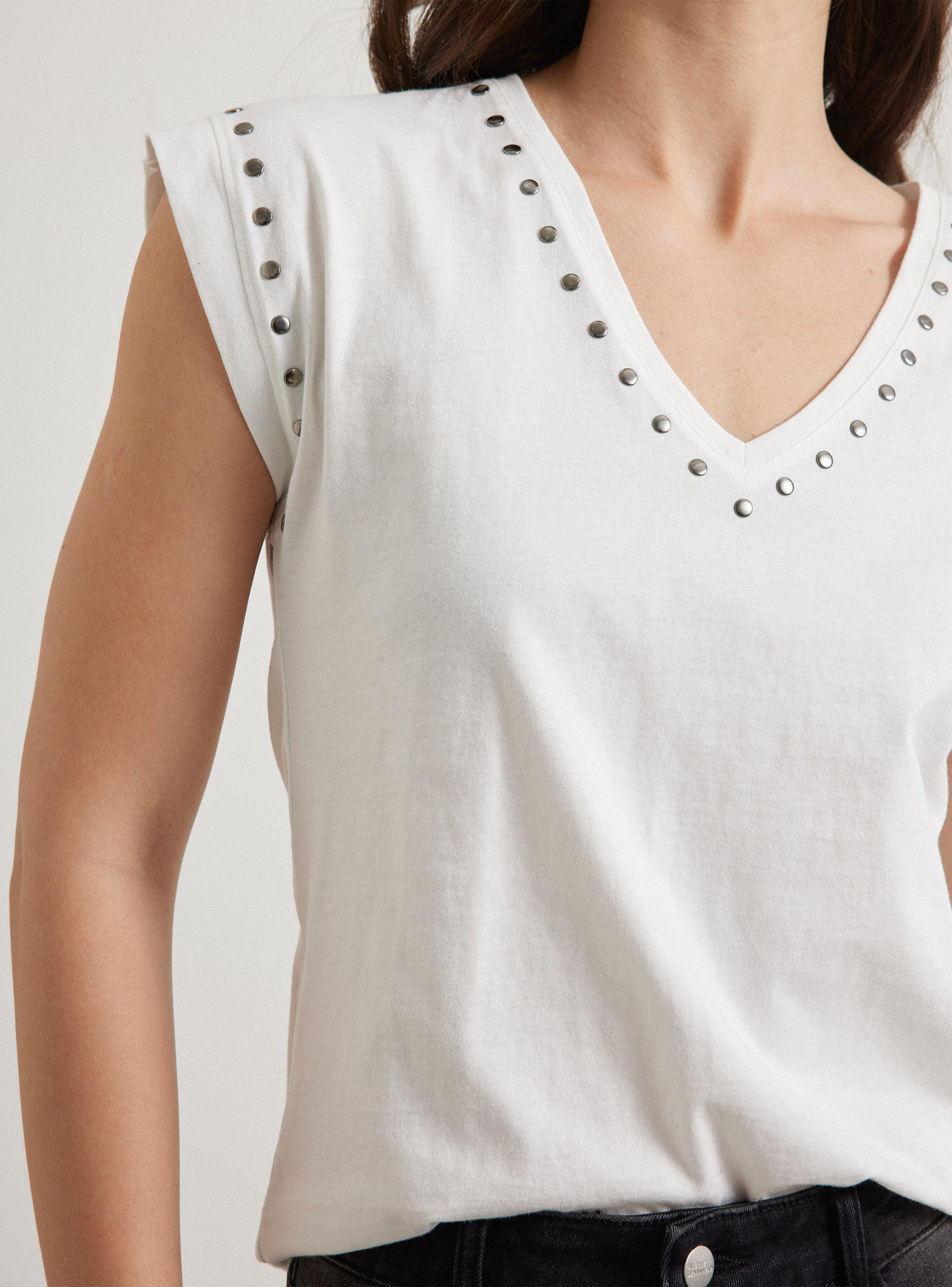 Polera Lavada Con Aplicación De Tachas-3