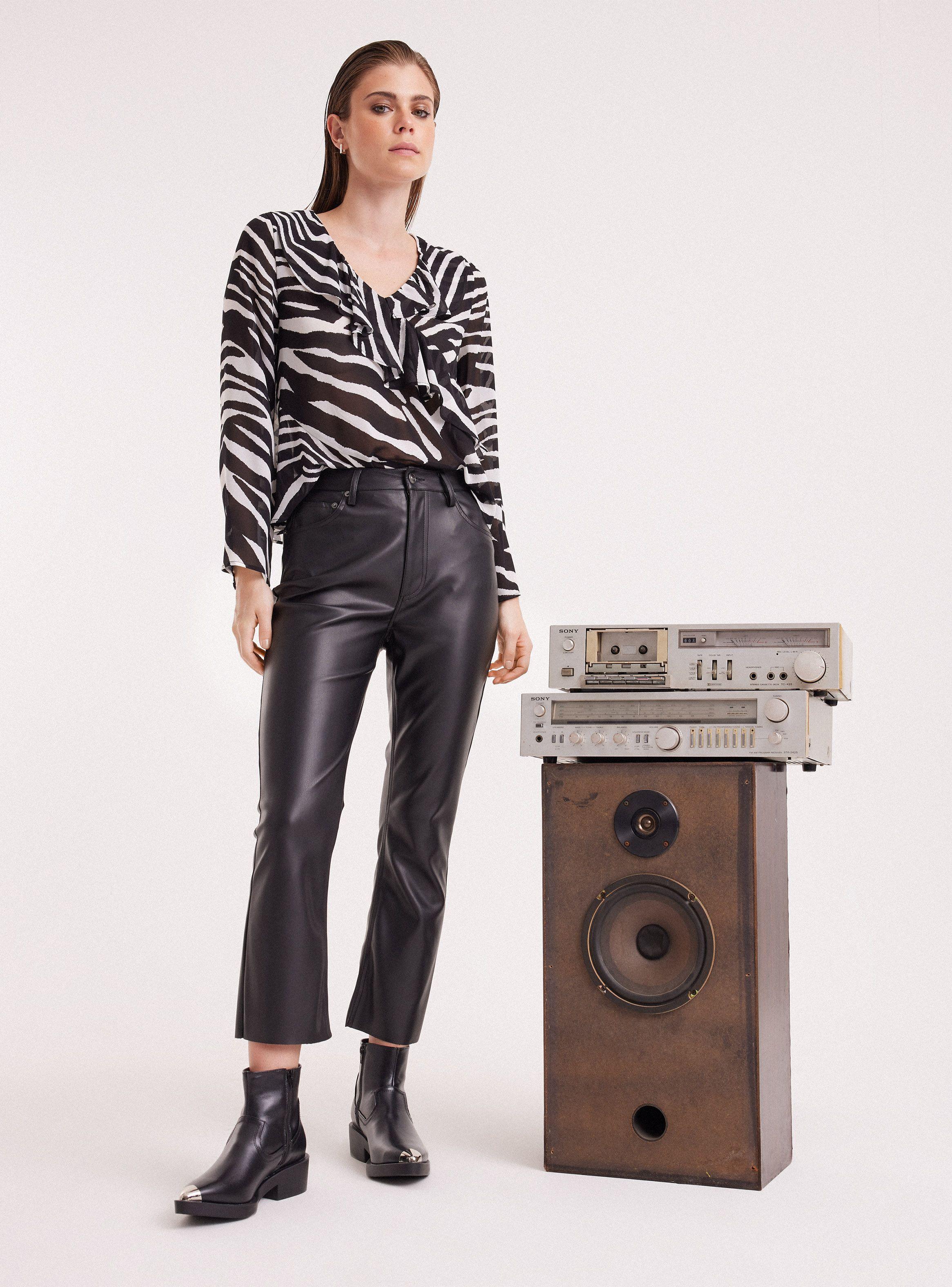 Pantalón Pu con Botón y Cierre-4