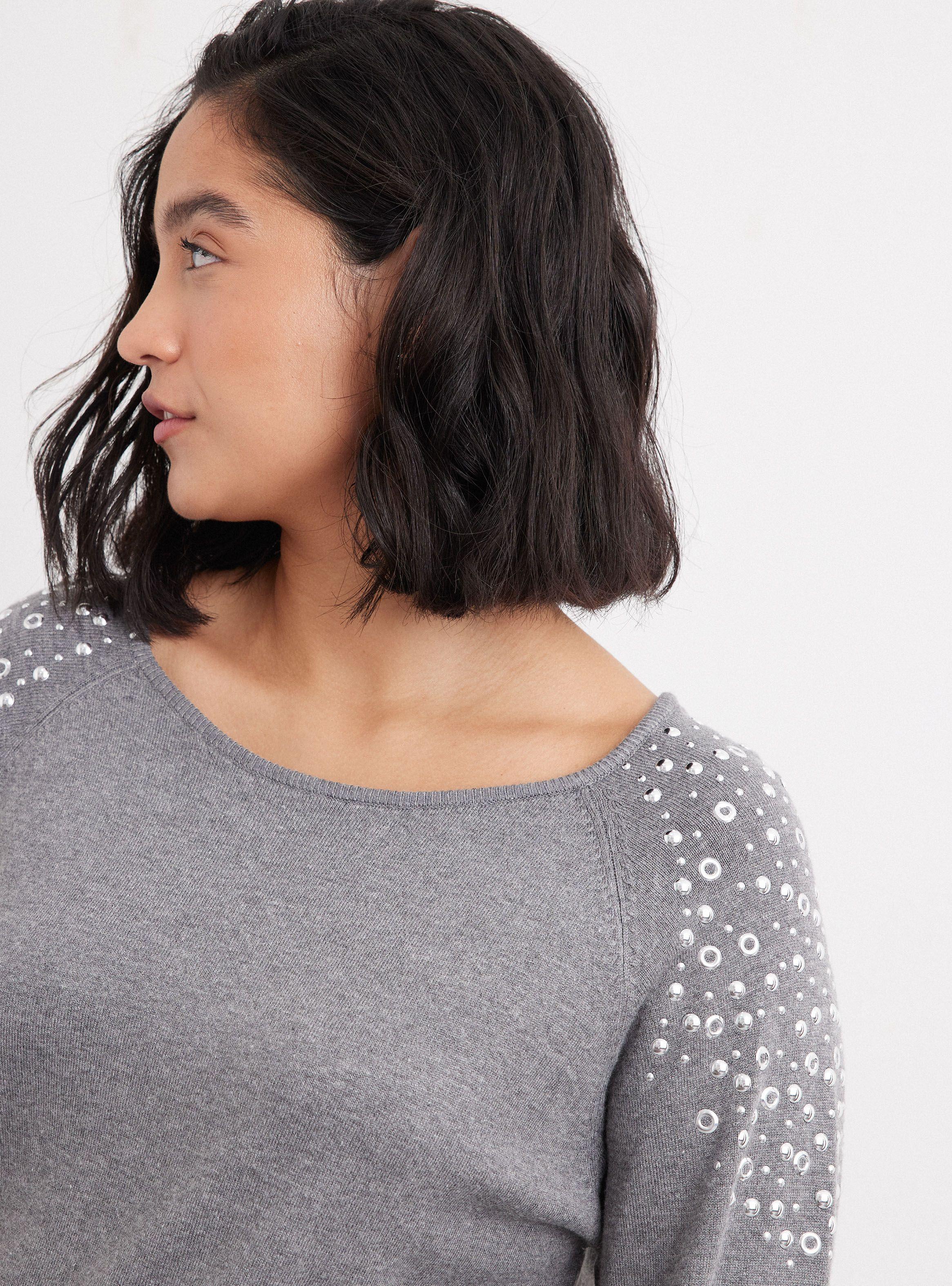 Sweater Aplicación Tachas en Hombros-2