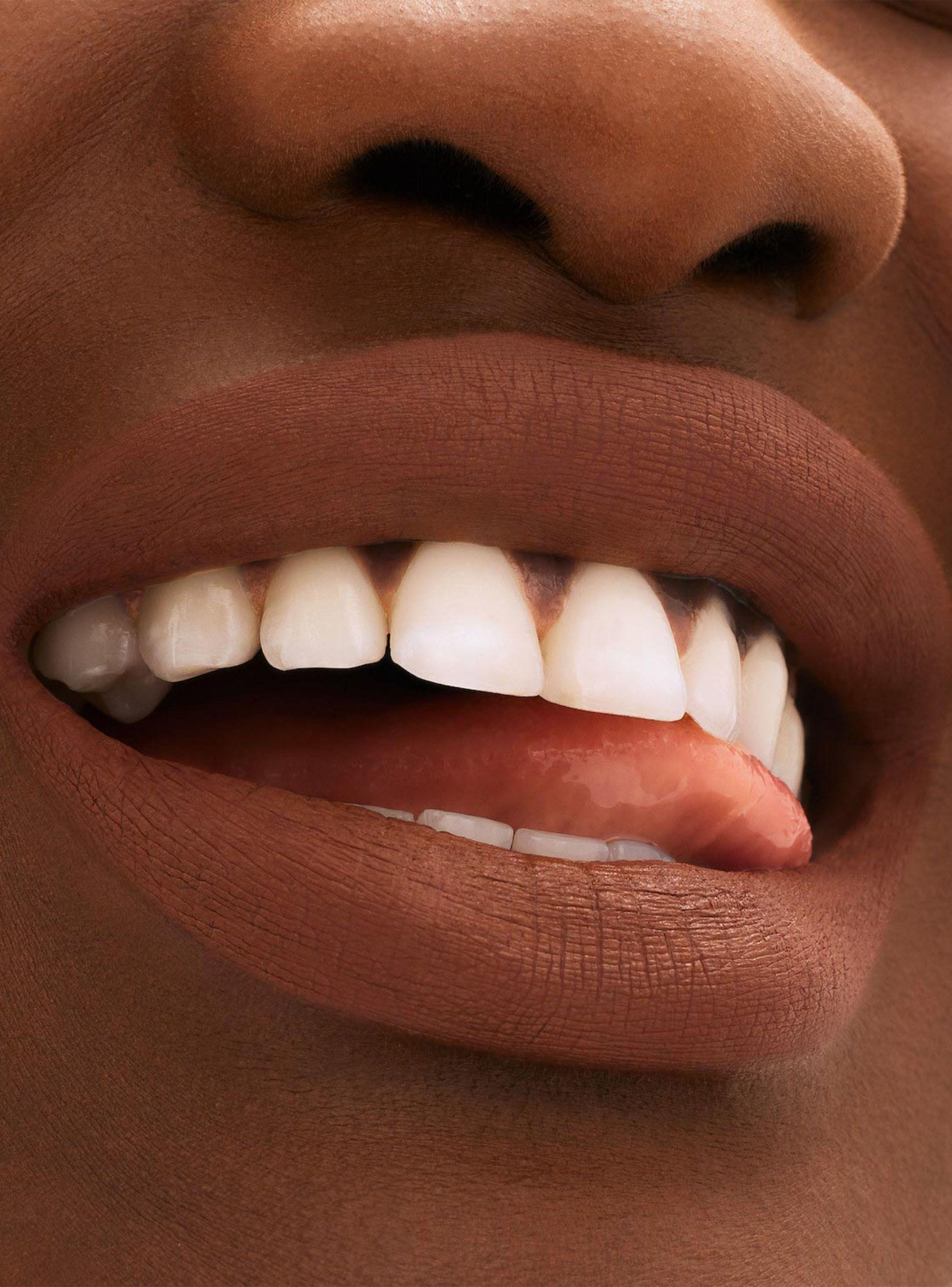 Labial M·A·C Locked Kiss Lipstick Posh 1.8 g-4