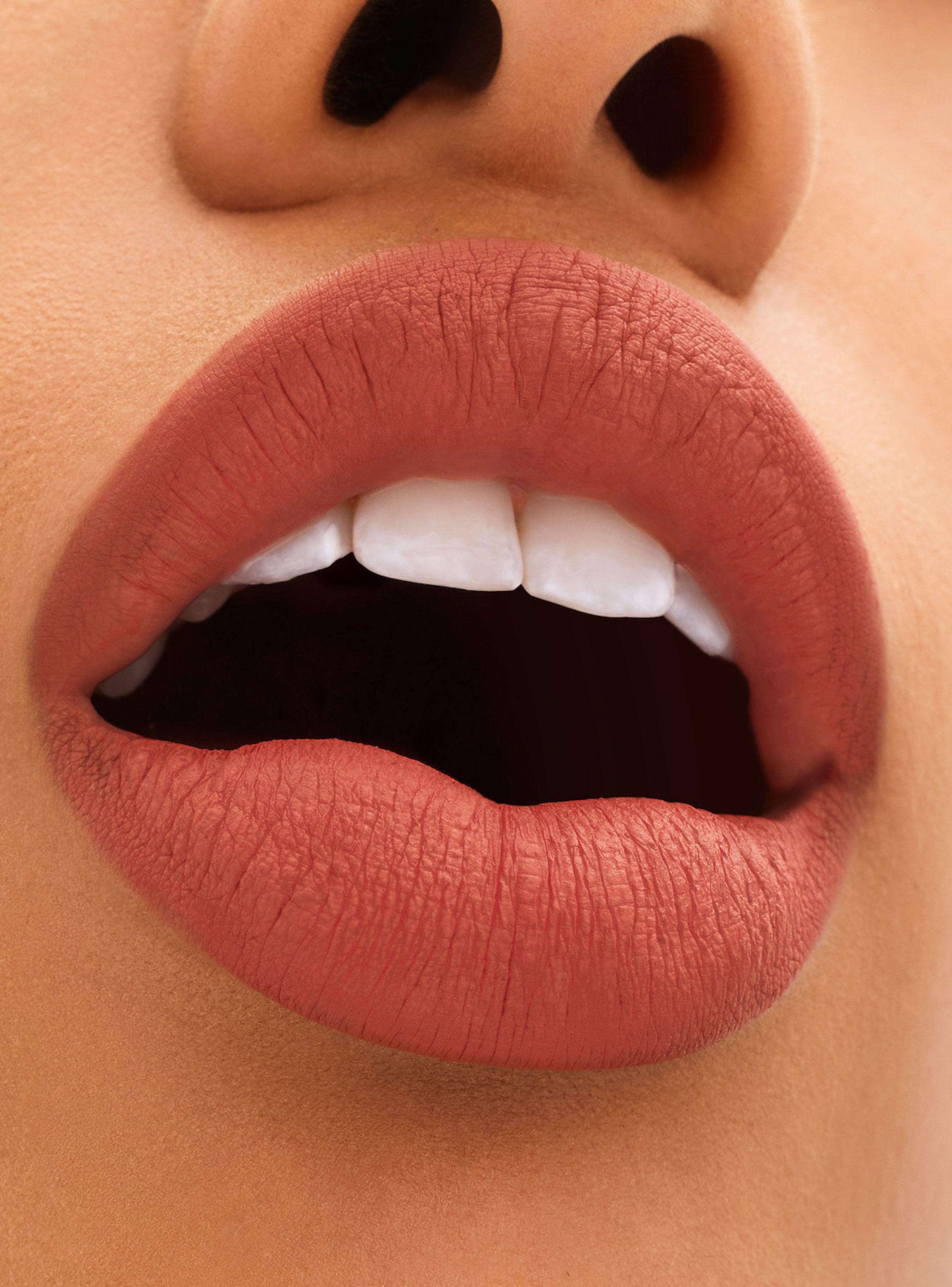 Labial M·A·C Locked Kiss Lipstick Mull it Over & Over 1.8 g-3