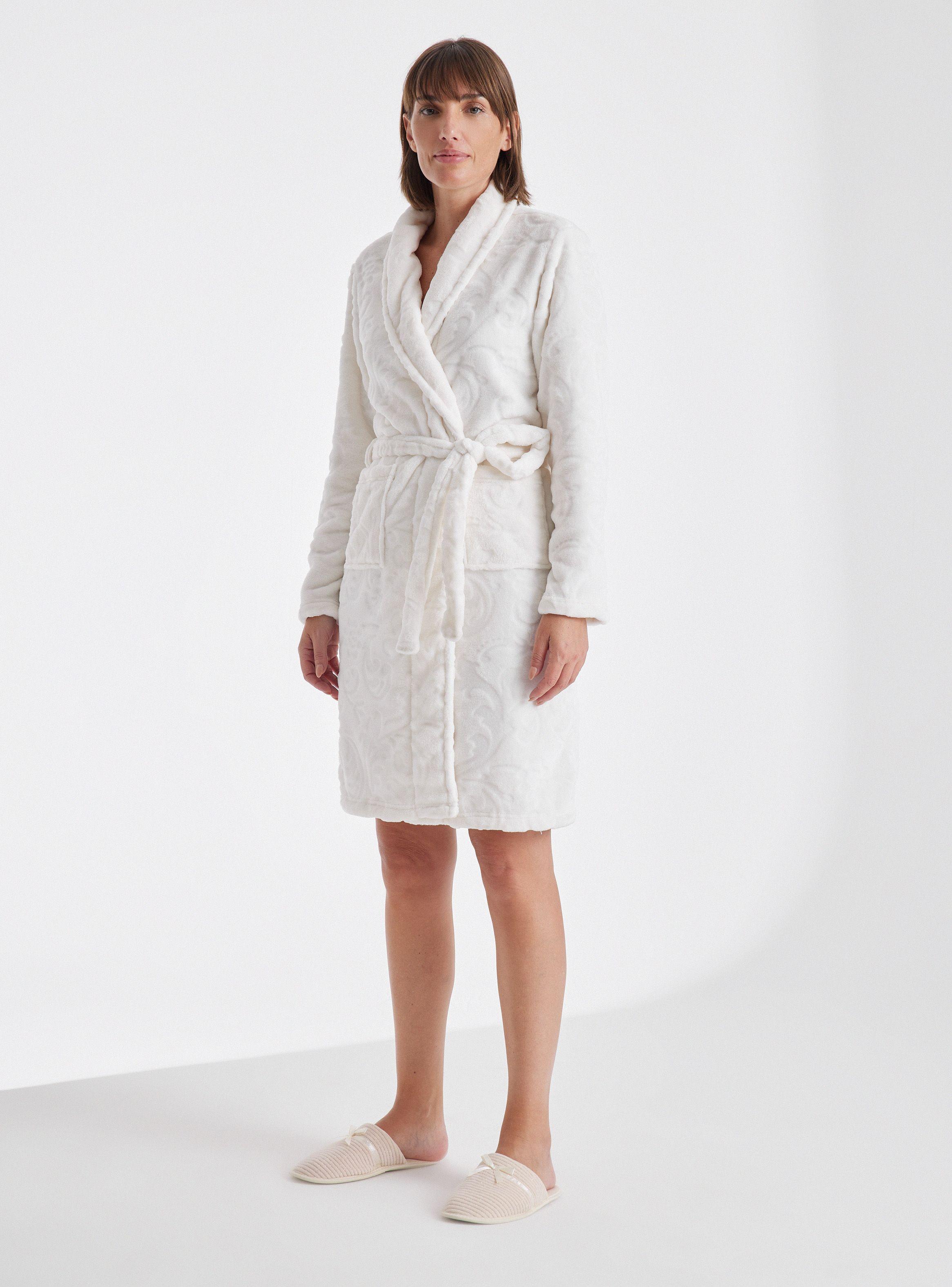 Bata Embossed Coral Fleece-4