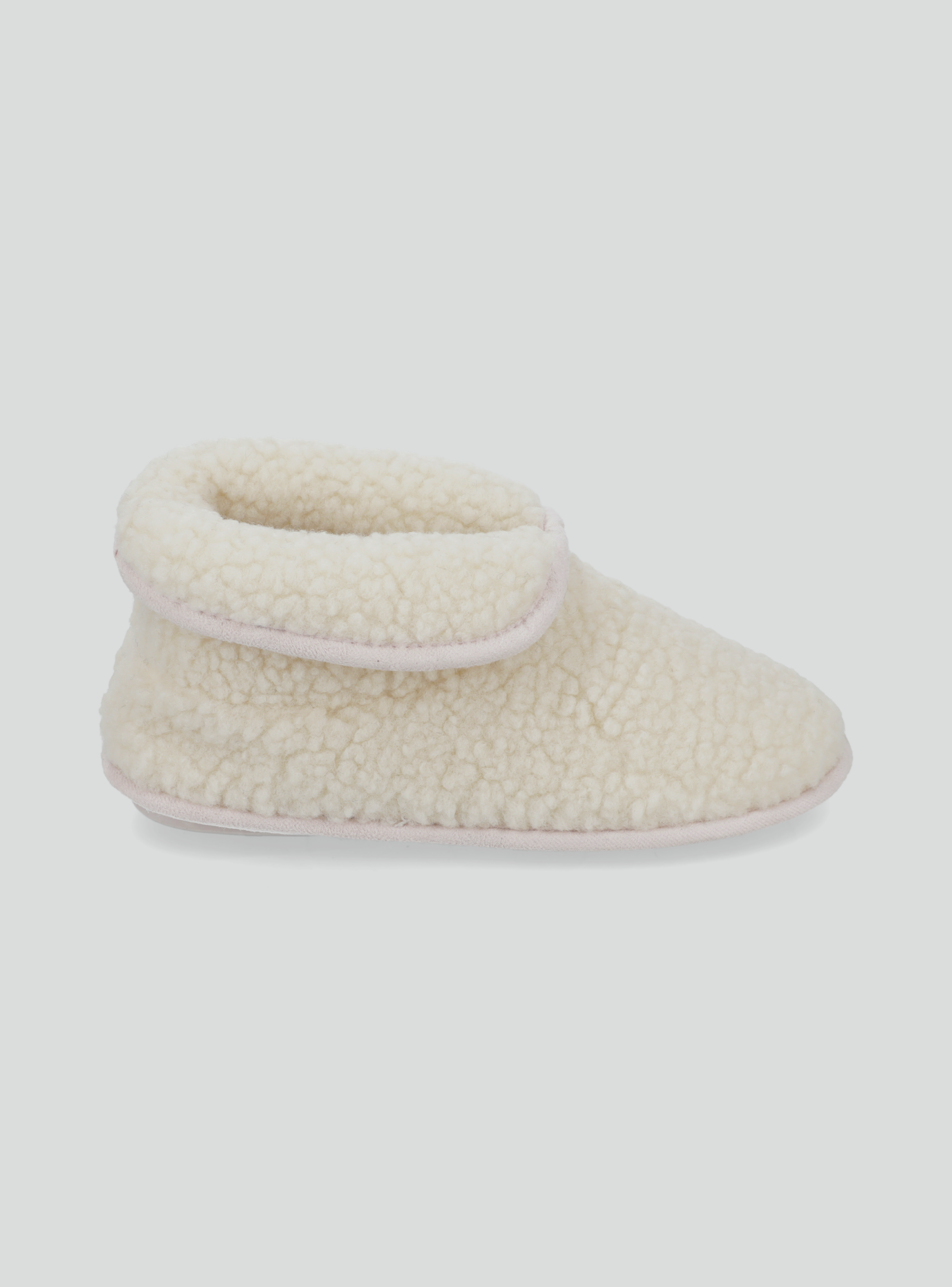 Pantufla Sherpa Con Pipng-1