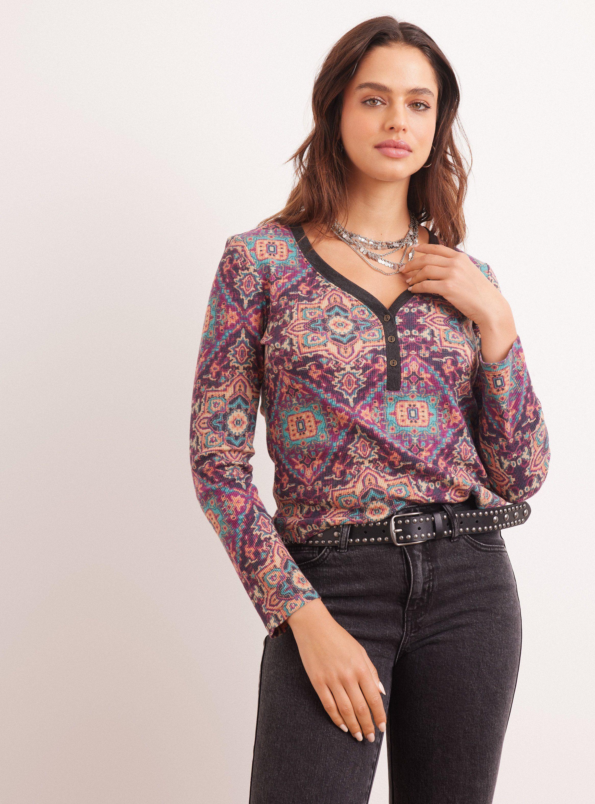 Polera  Estampado Y Cuello Con Botones-0