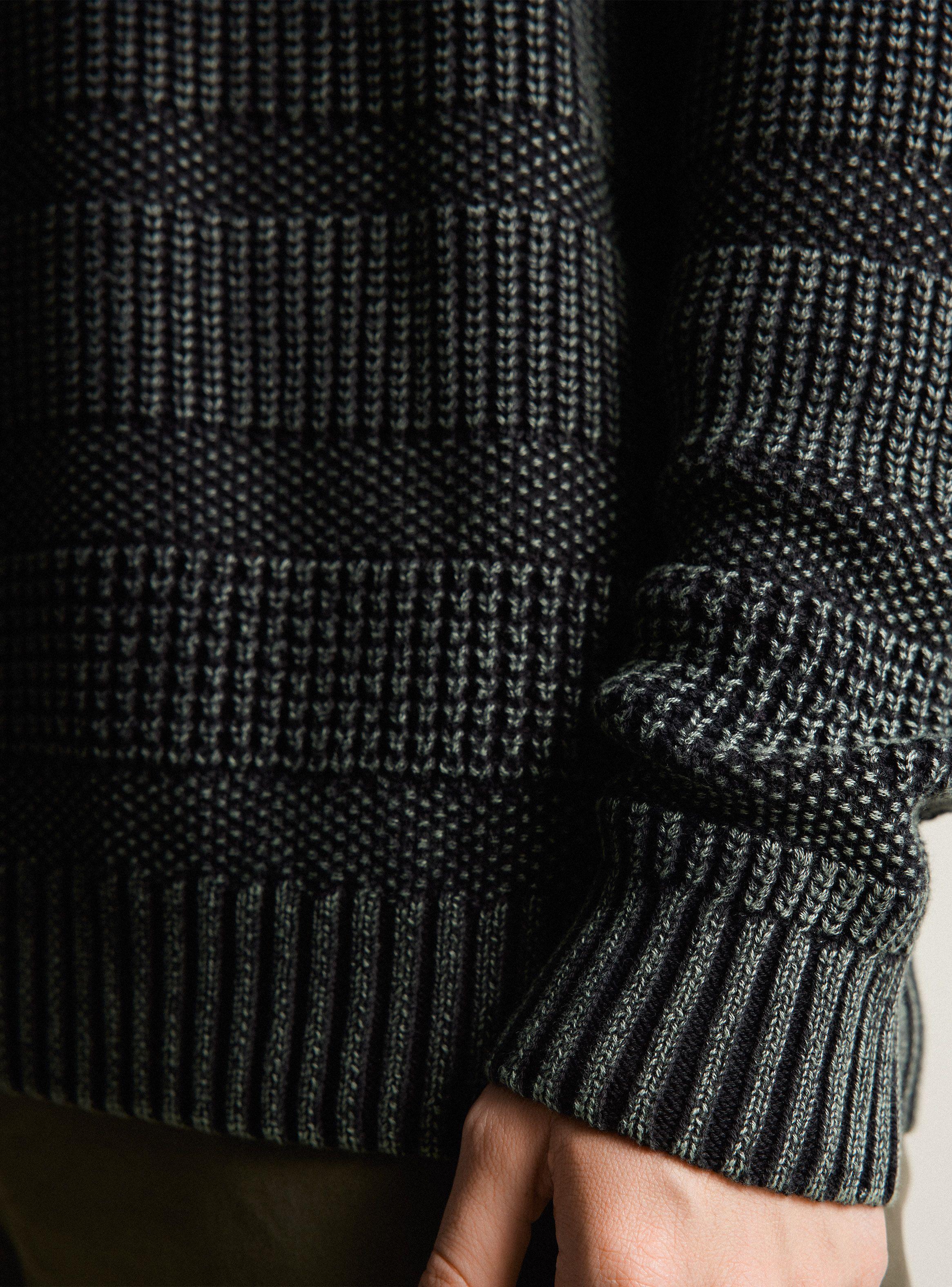 Sweater Lavado Punto Grecas-3