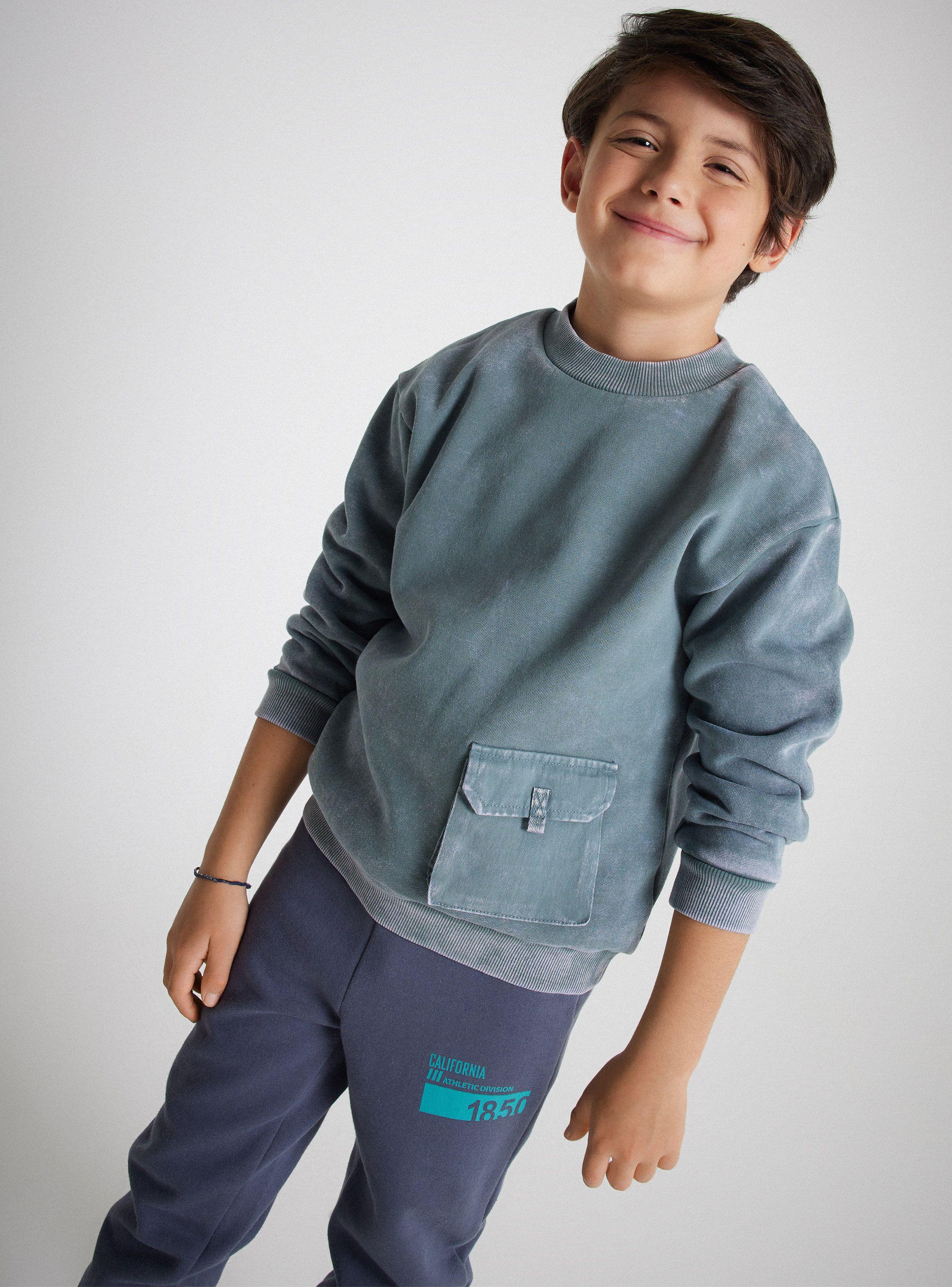 Polerón Con Lavado y Aplicación Bolsillo-0