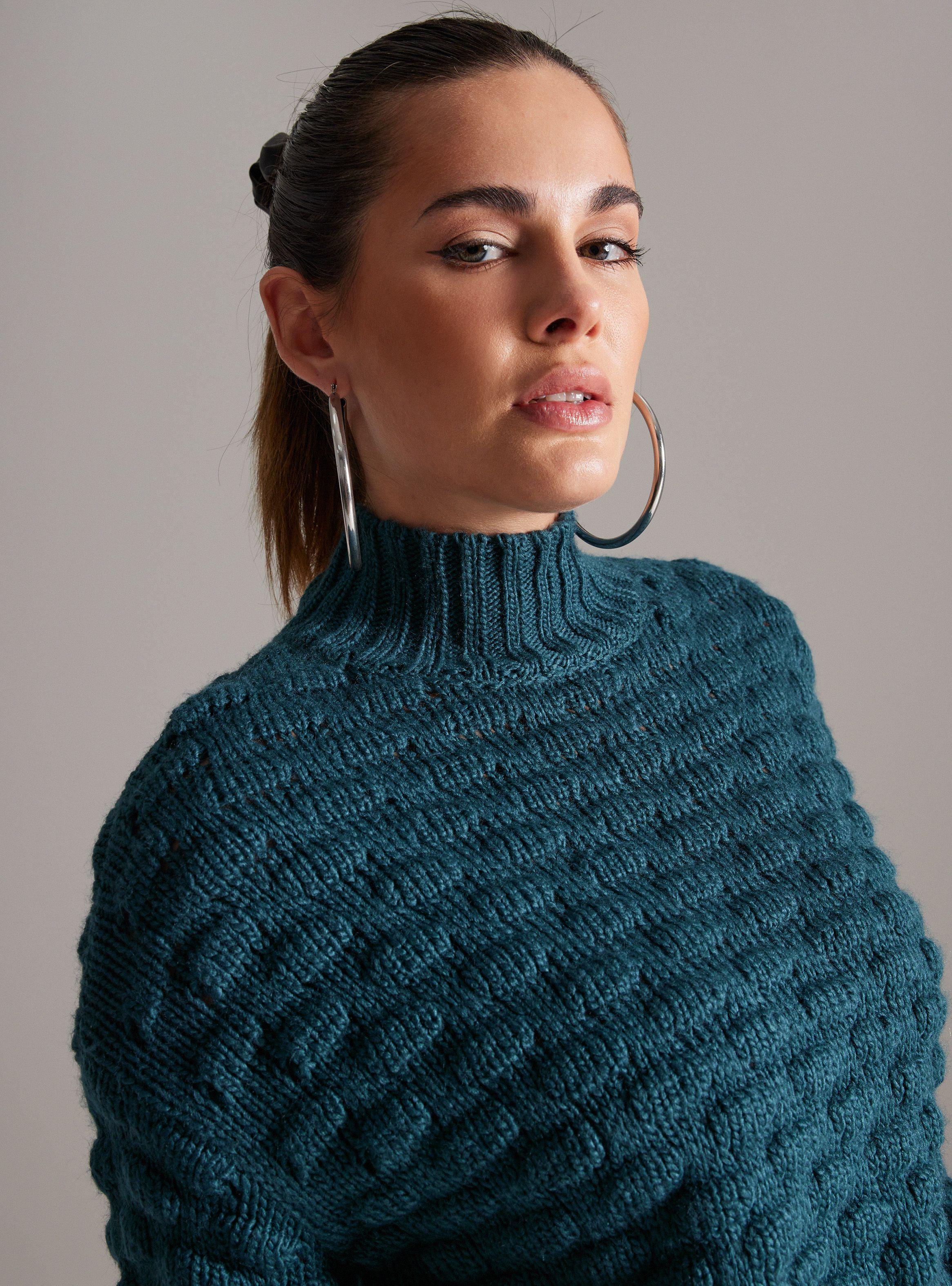Sweater Cuello Alto Tejido Textura Globitos-2